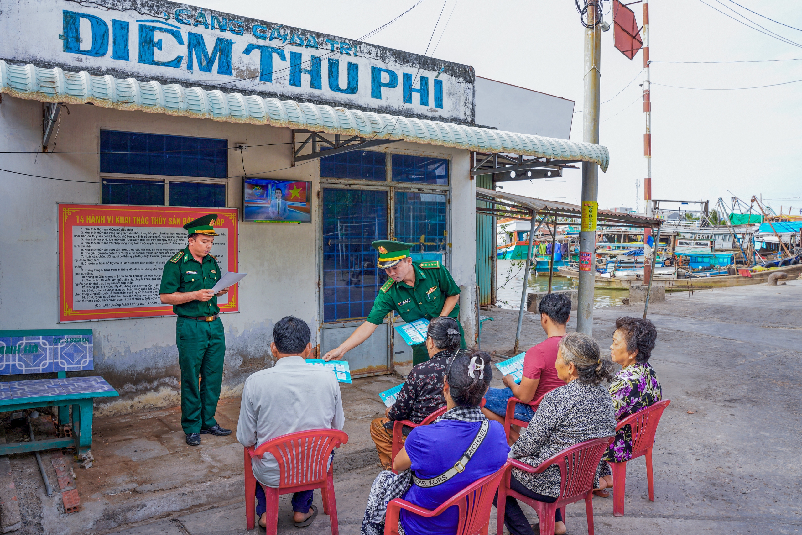 Bình yên cửa biển Hàm Luông - Ảnh 7.