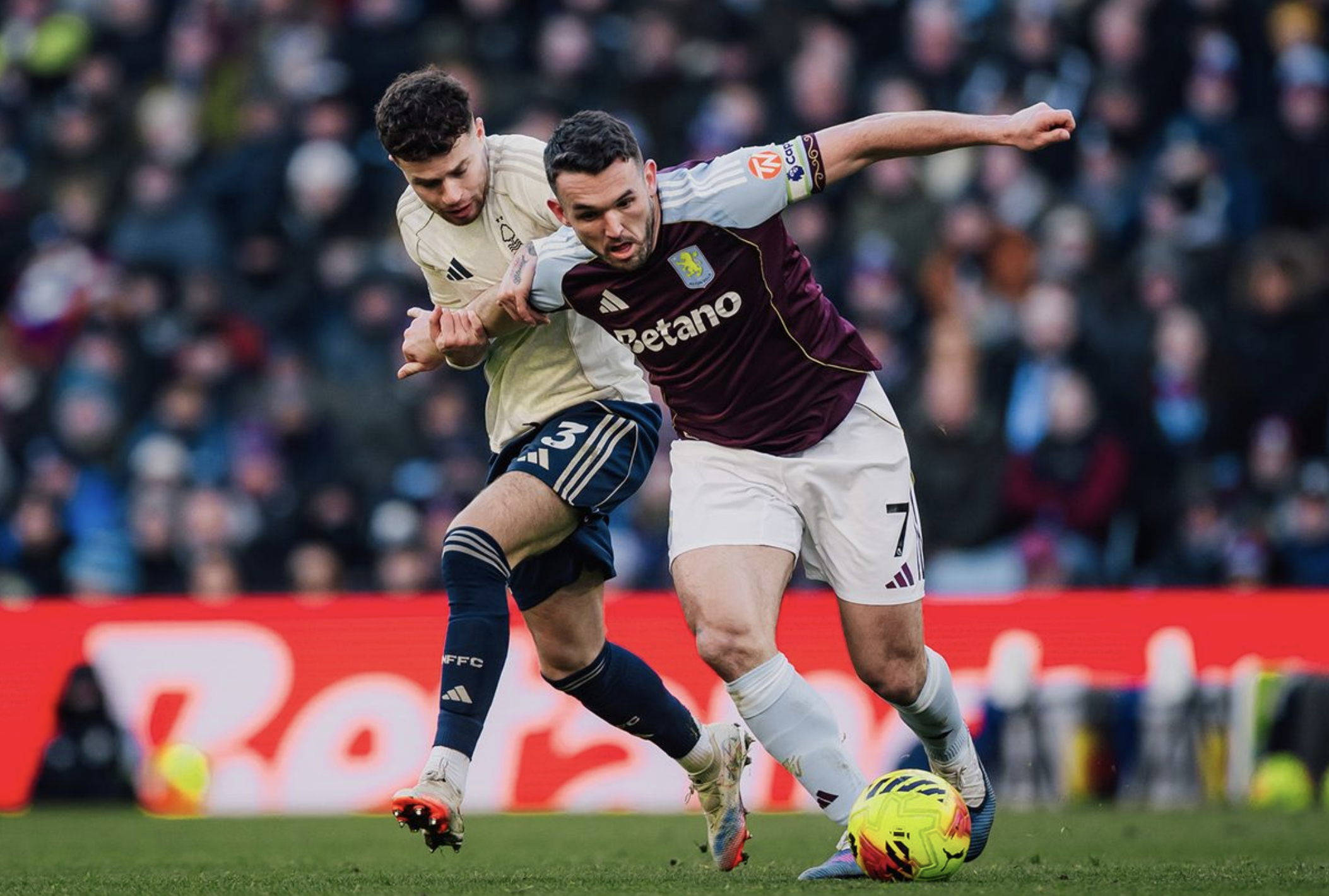 Đè bẹp Nottingham Forest, Aston Villa lên nhì bảng Ngoại hạng - Ảnh 1.