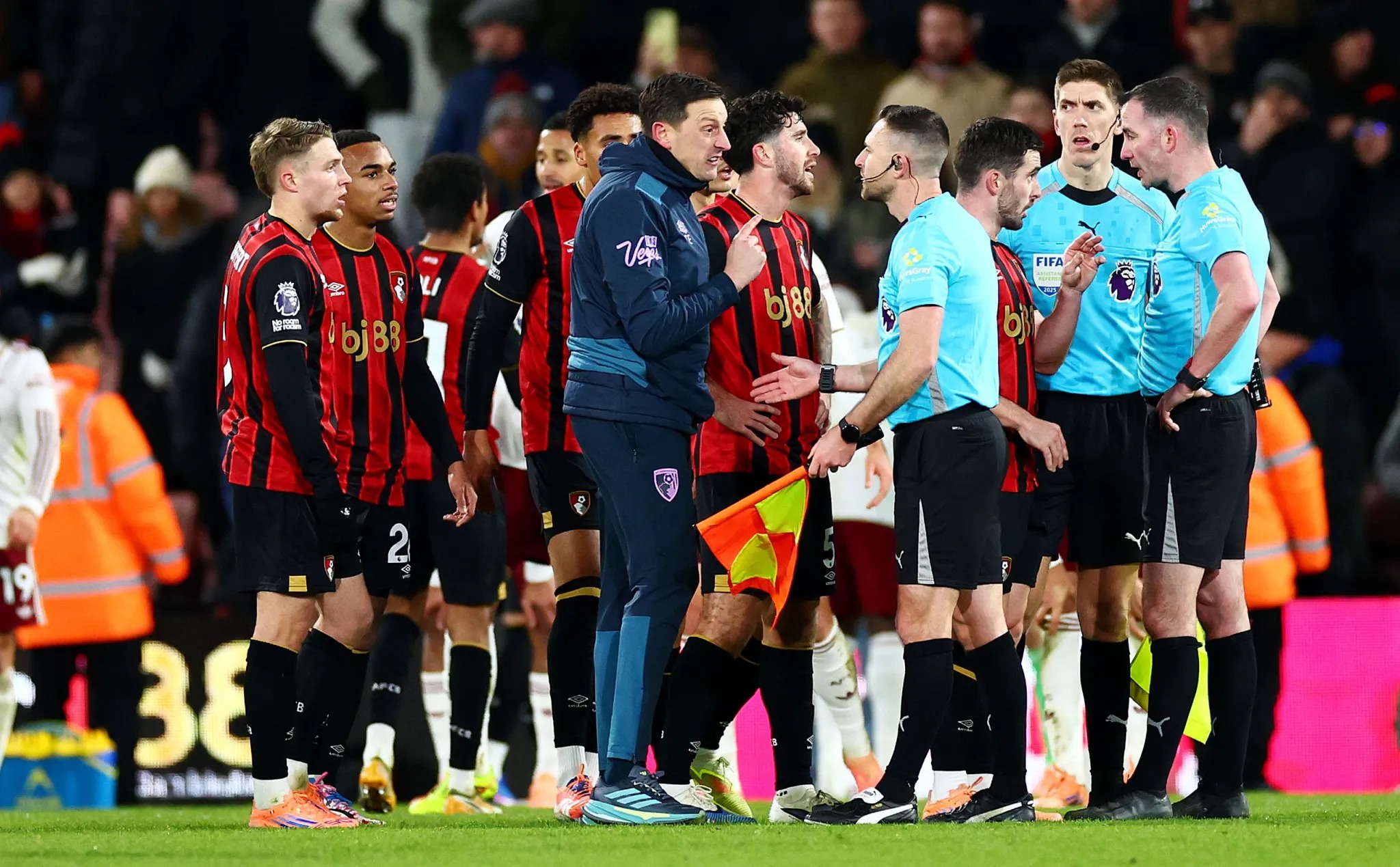  Khoảnh khắc Declan Rice &ldquo;giật&rdquo; chức v&ocirc; địch Ngoại hạng Anh cho Arsenal   - Ảnh 6.