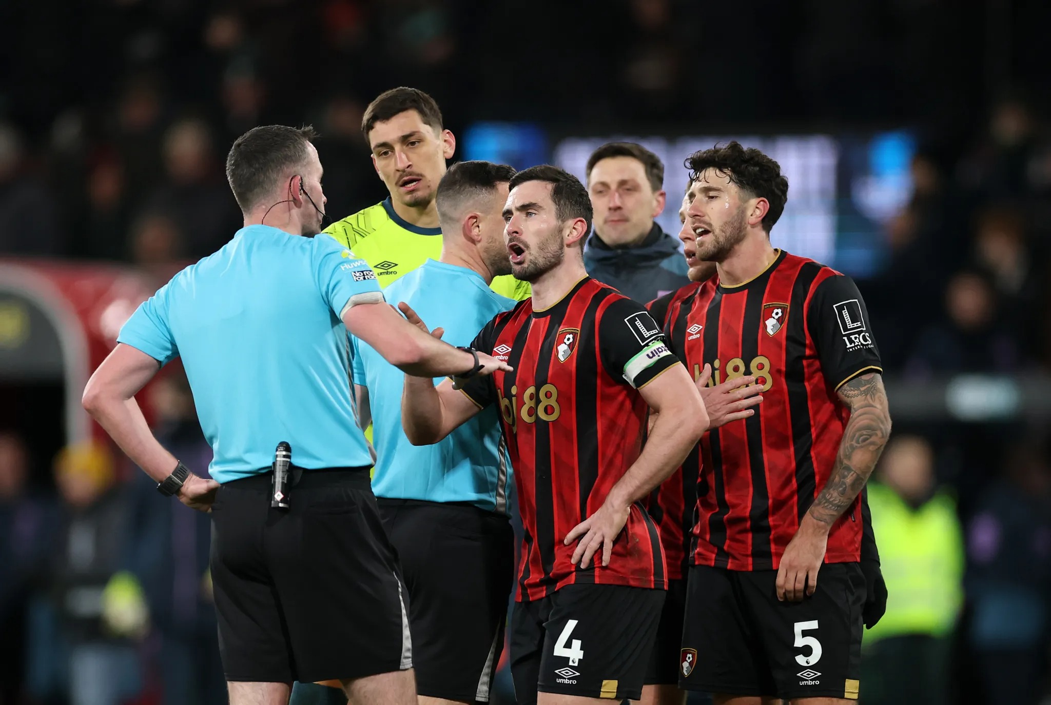  Khoảnh khắc Declan Rice &ldquo;giật&rdquo; chức v&ocirc; địch Ngoại hạng Anh cho Arsenal   - Ảnh 8.