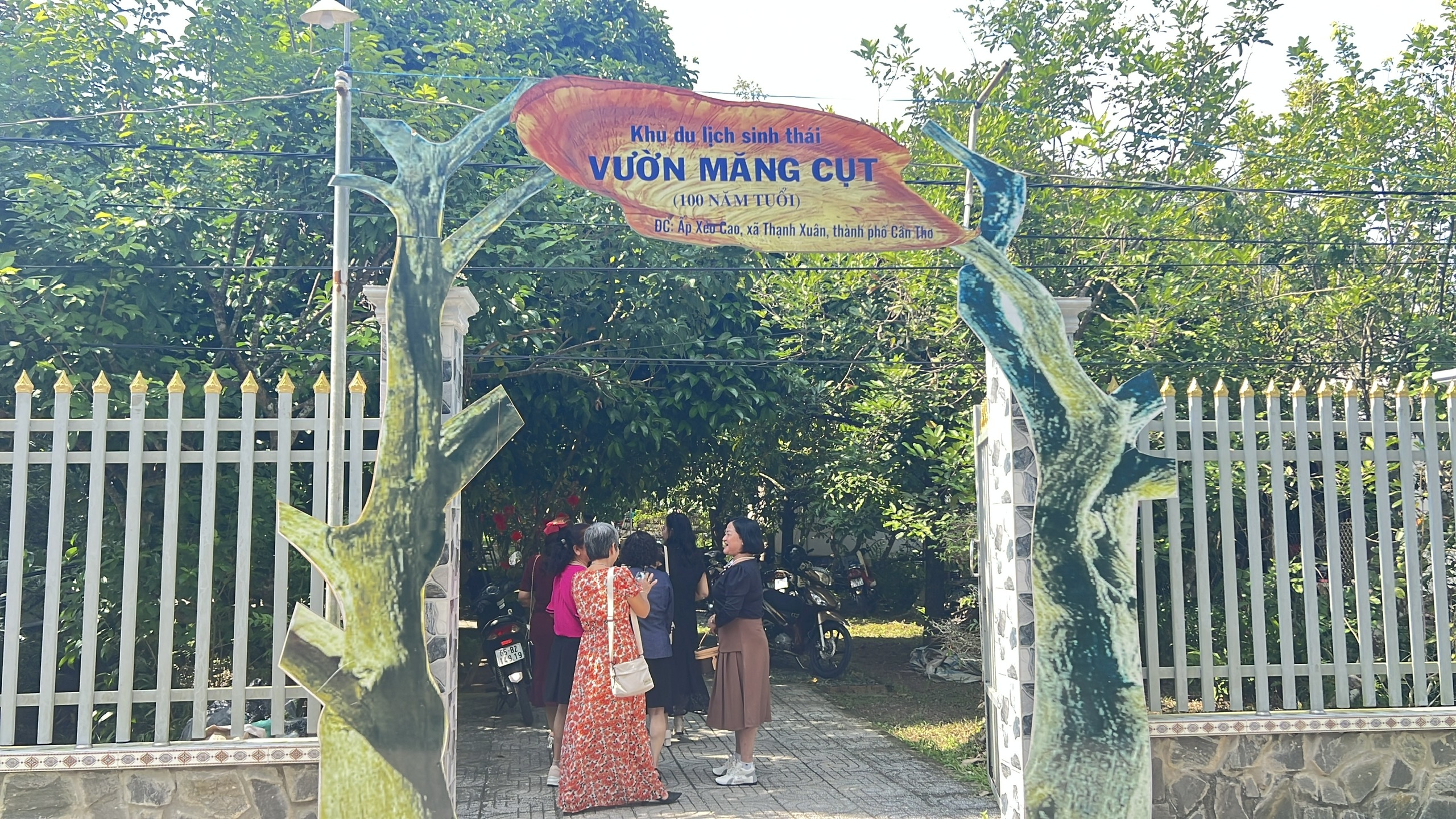 Cần Thơ: Kh&aacute;ch T&acirc;y th&iacute;ch th&uacute; khi trải nghiệm tự tay v&agrave;o bếp - Ảnh 4.
