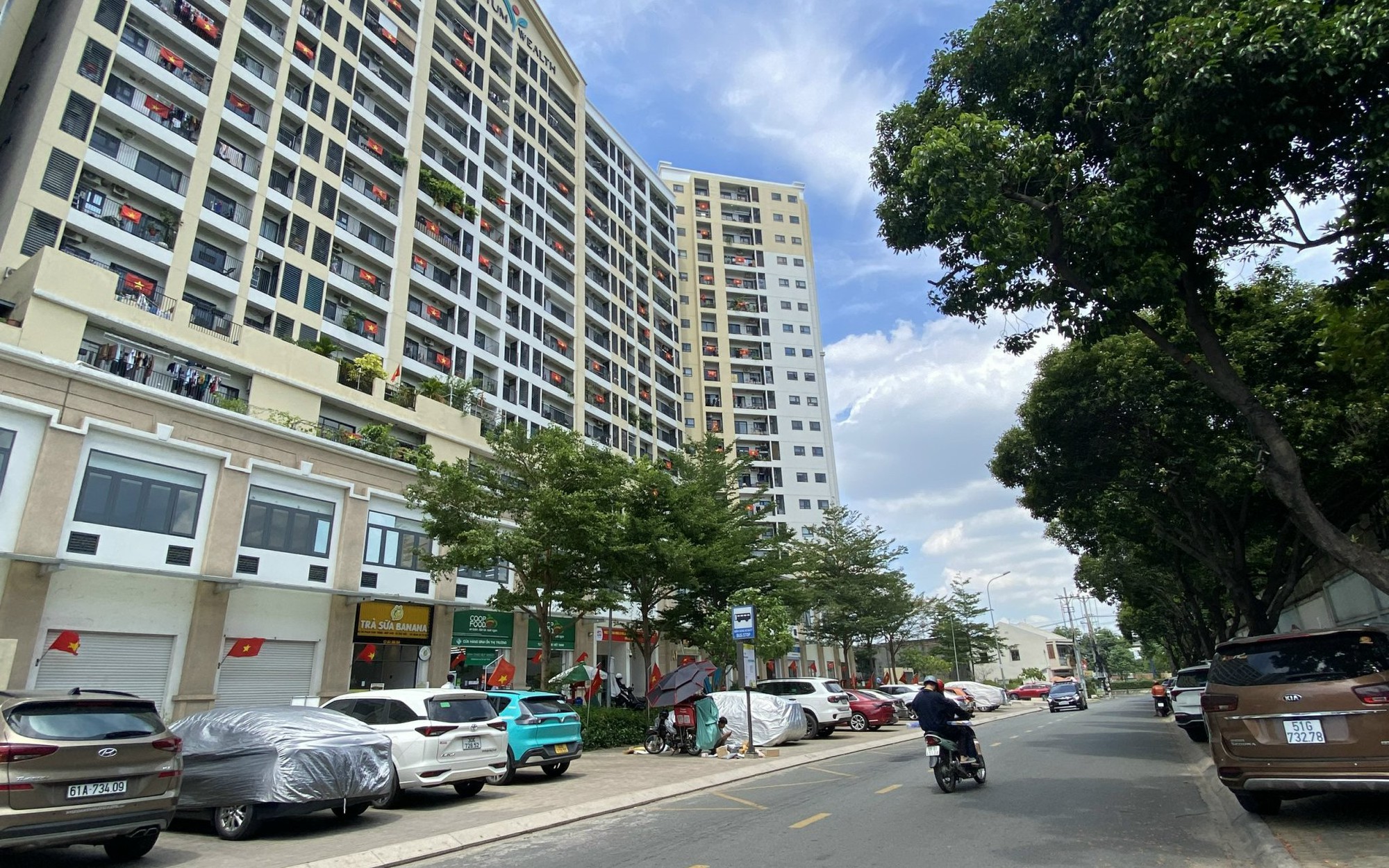 H&agrave;ng ng&agrave;n cư d&acirc;n ở TPHCM nhận tin vui trước Tết - Ảnh 2.