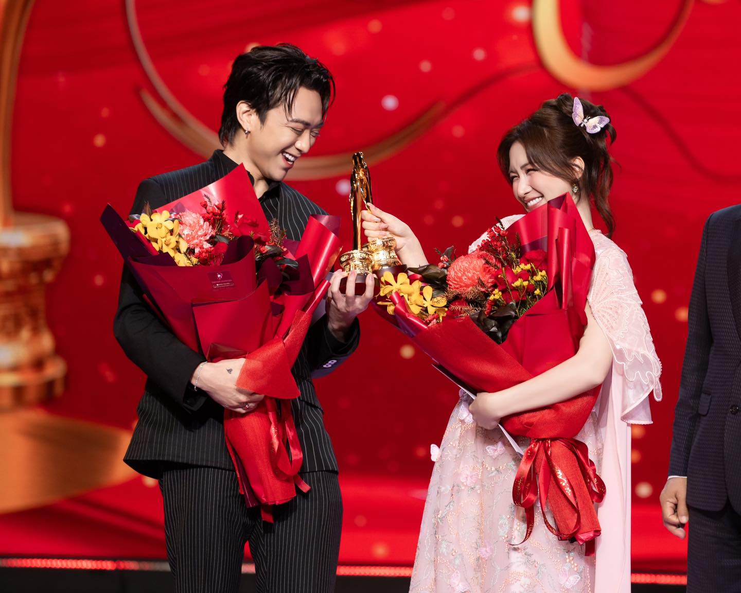 Oan cho Hòa Minzy - Ảnh 2.