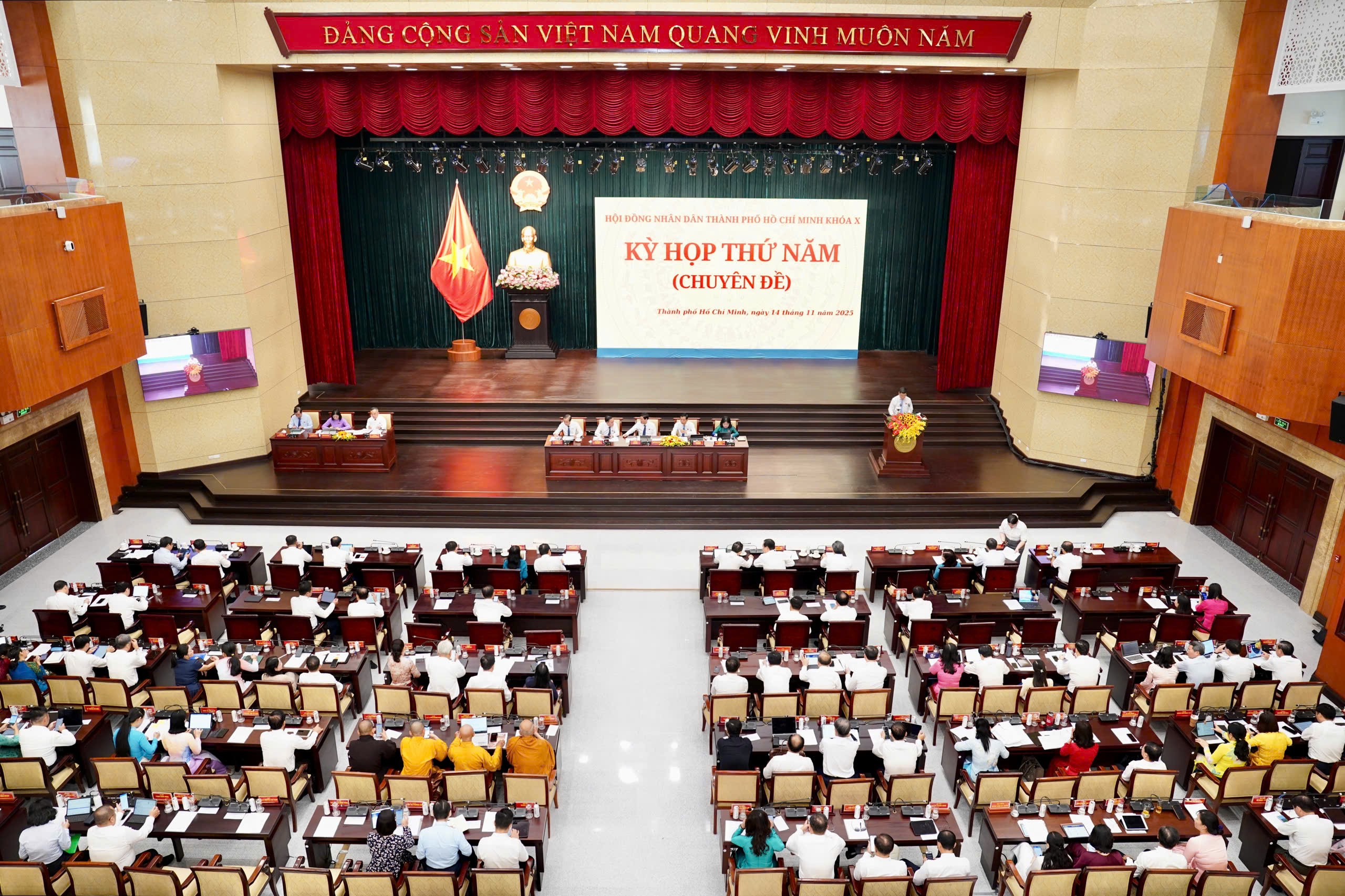 HĐND TPHCM tổ chức kỳ họp thứ t&aacute;m, xem x&eacute;t nhiều dự &aacute;n quan trọng - Ảnh 1.