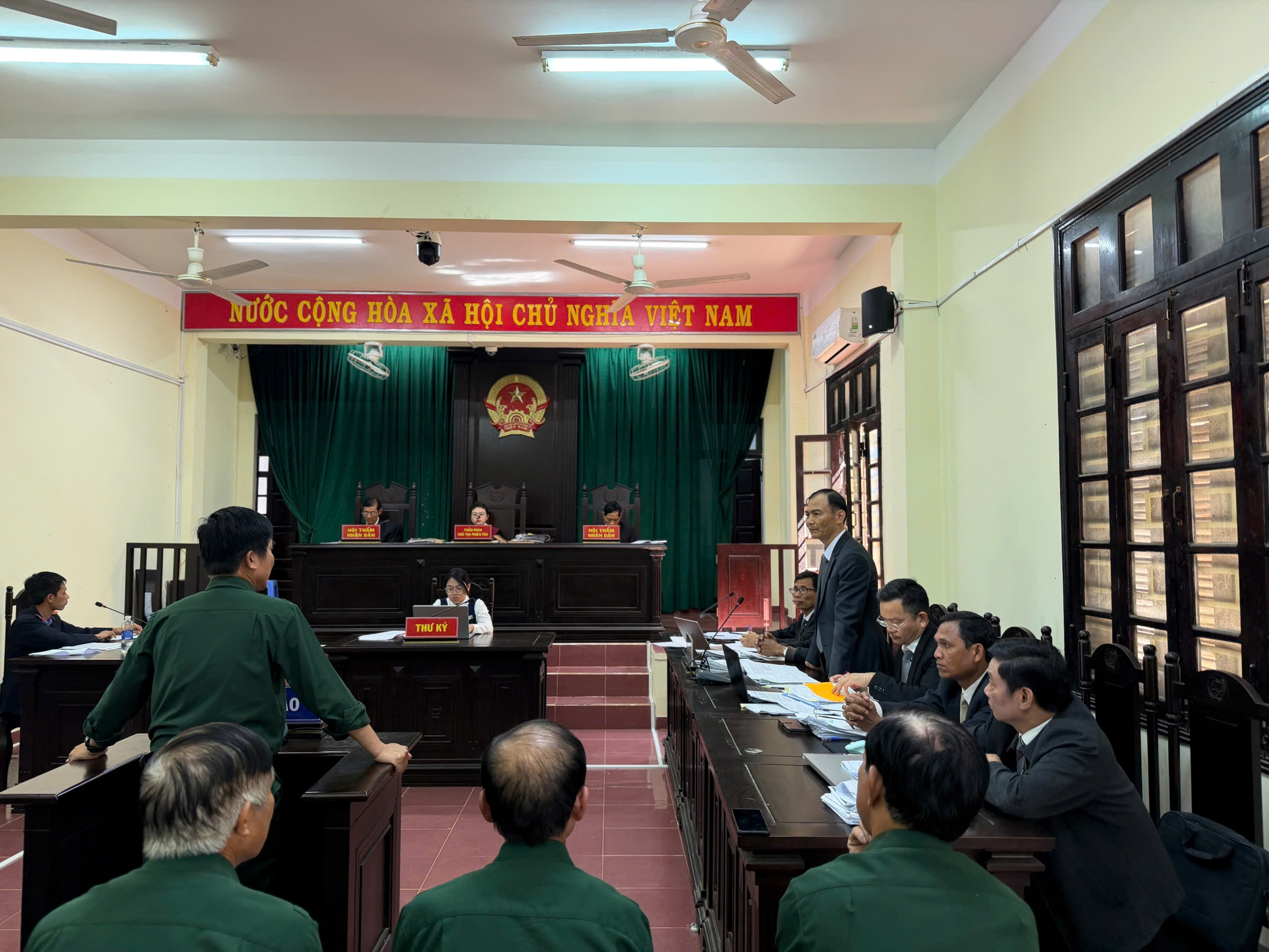 Tuy&ecirc;n &aacute;n 6 cựu chiến binh k&ecirc;u oan về tội hủy họai rừng năm 2026 - Ảnh 2.