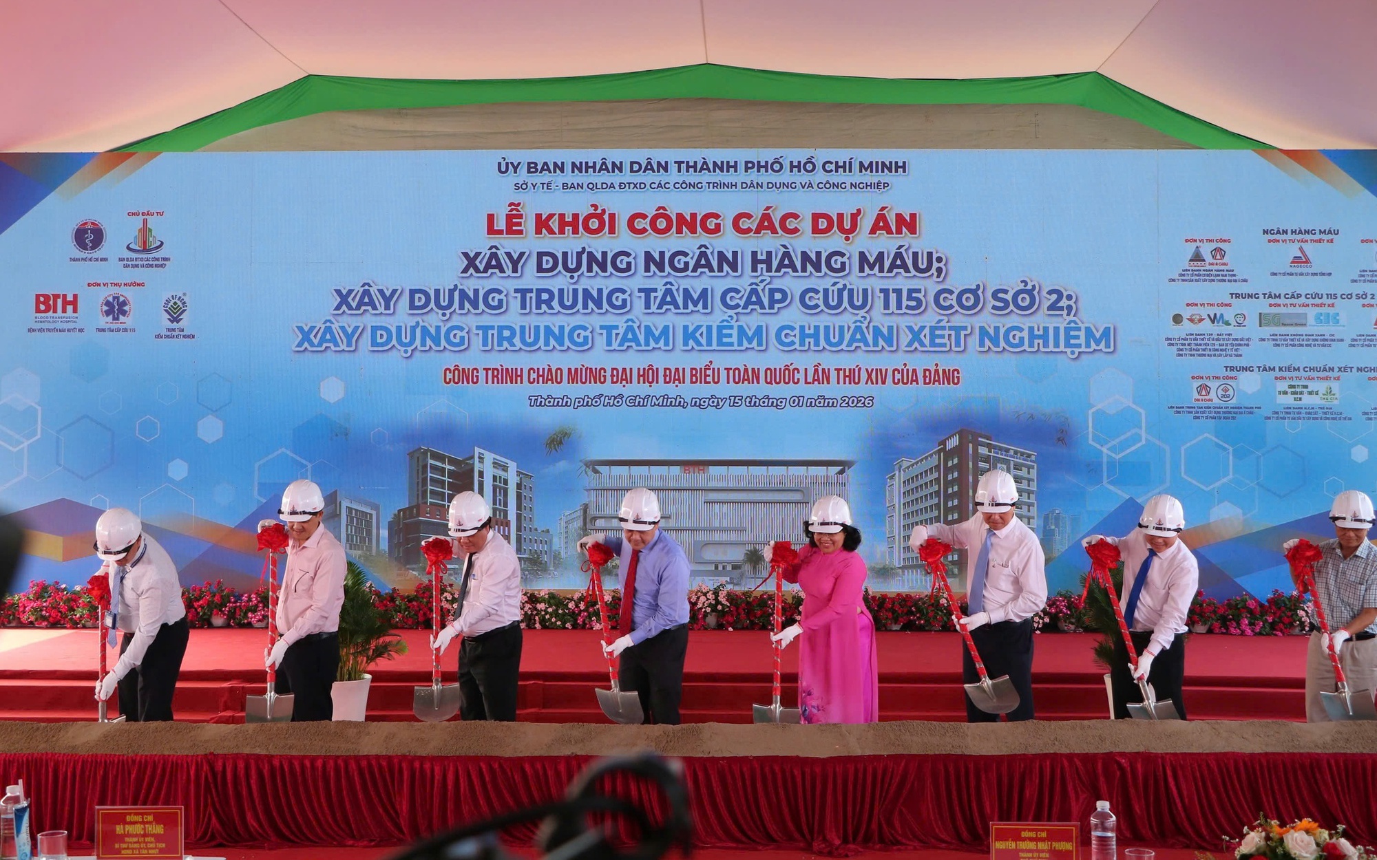 300 lần thụt dầu liên tục, thiếu niên 15 tuổi phải nhập viện cấp cứu - Ảnh 2.