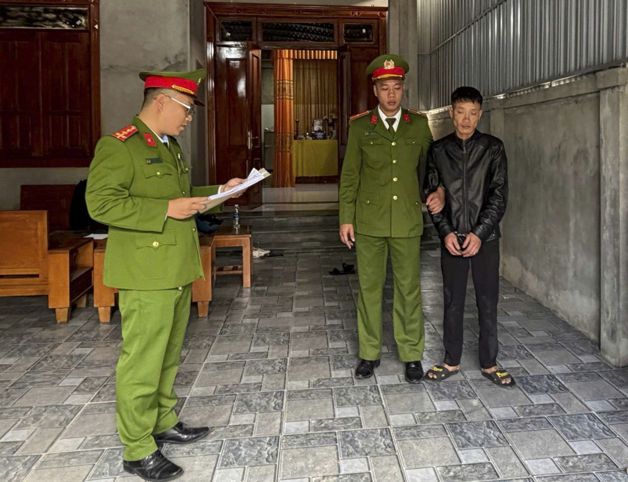 Đào Viết Luân tàng trữ ma túy gần trụ sở công an Quảng Trị bị bắt giữ - Ảnh 1.