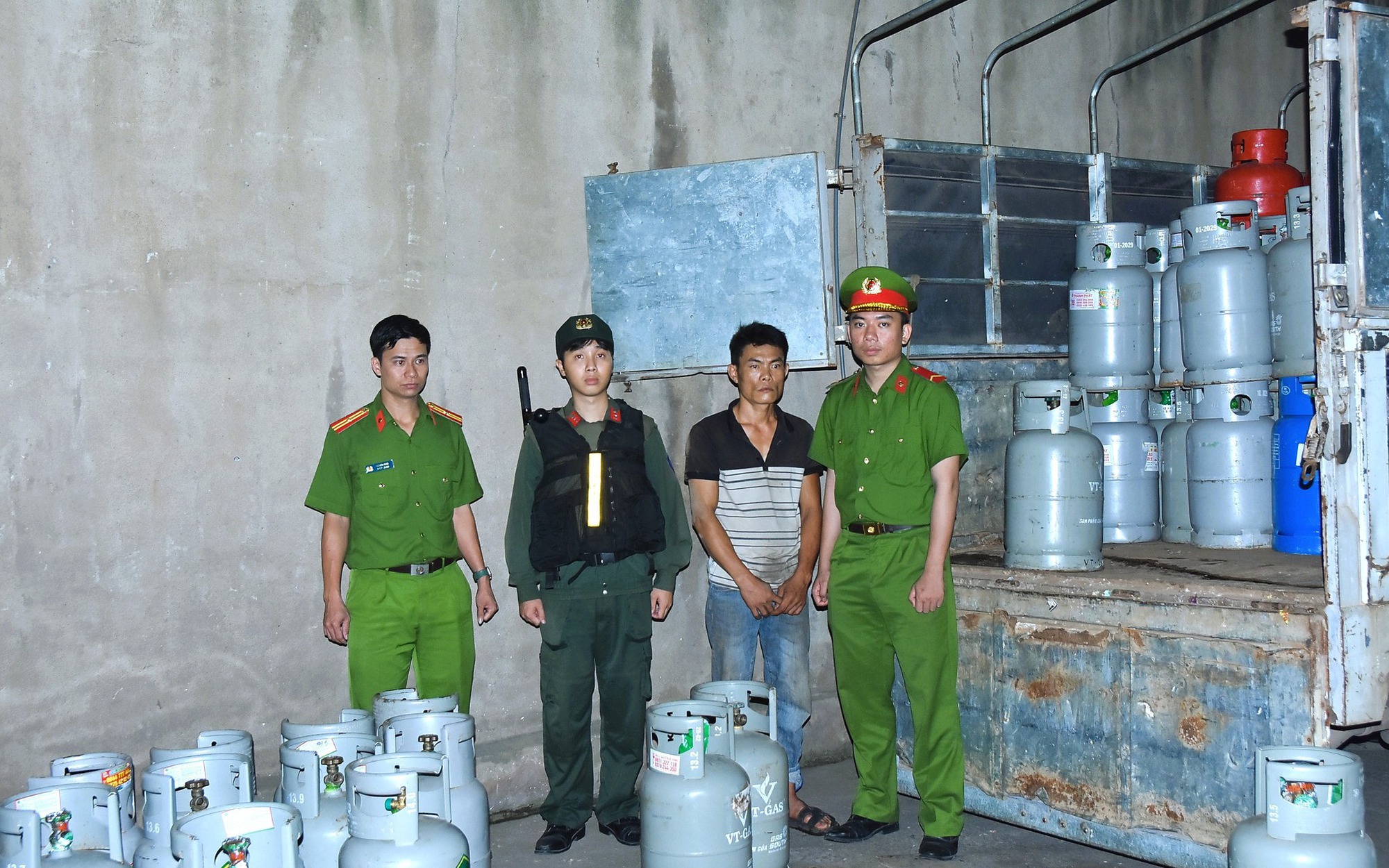 Phát hiện hàng ngàn bình gas giả tại Đồng Nai