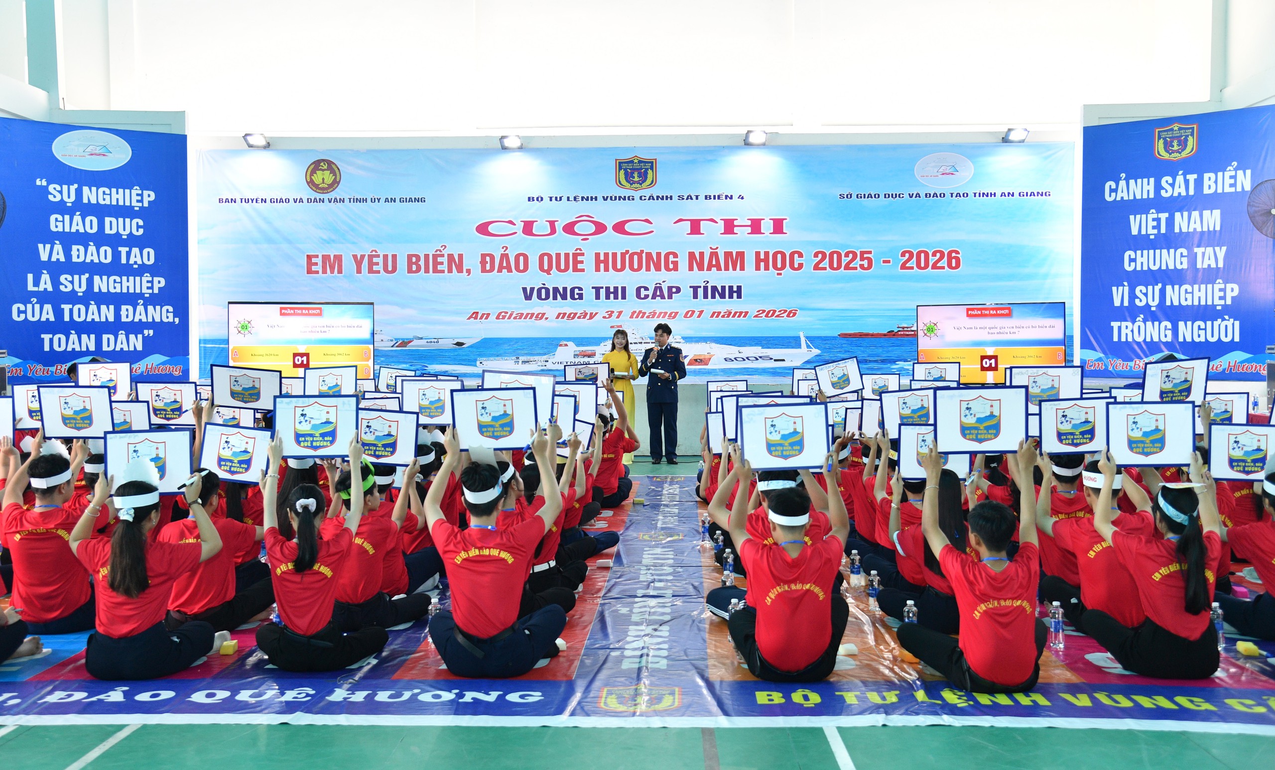 S&ocirc;i nổi cuộc thi "Em y&ecirc;u biển, đảo qu&ecirc; hương" ở An Giang - Ảnh 4.