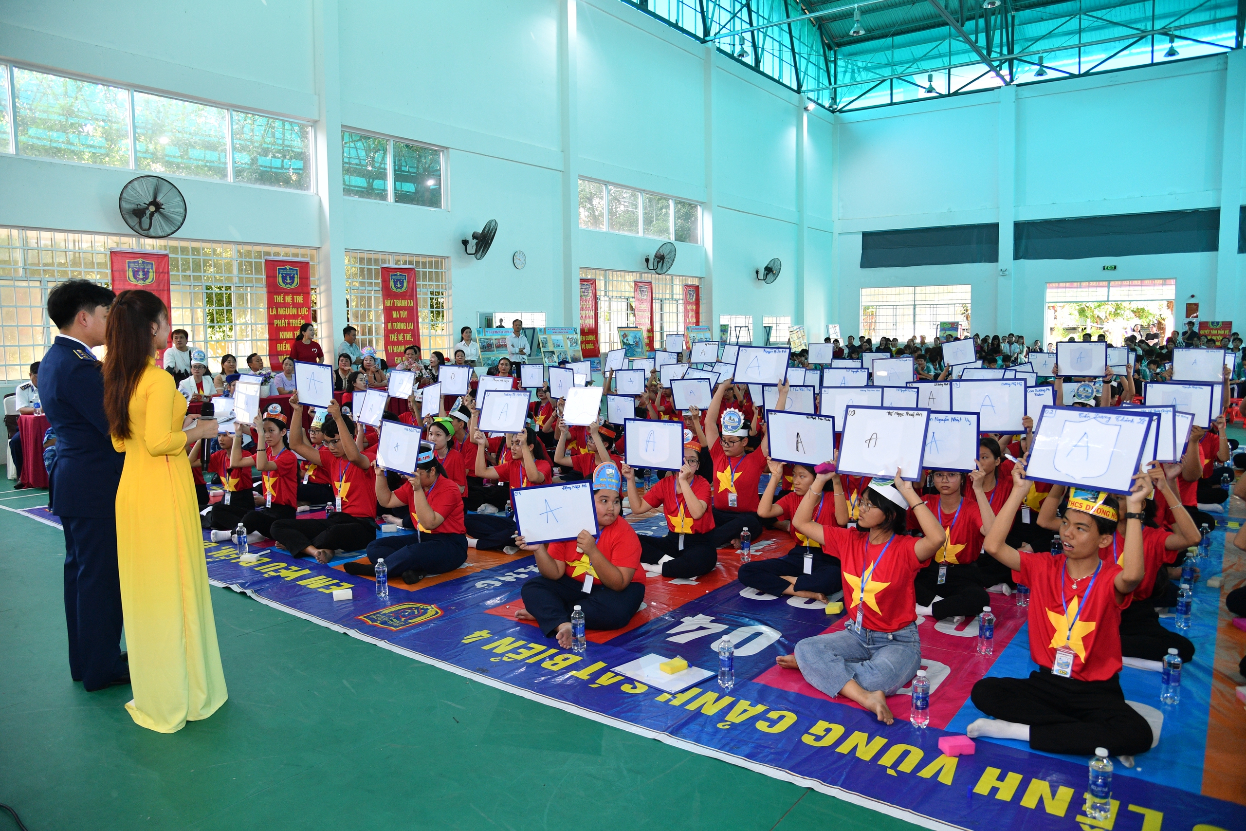 S&ocirc;i nổi cuộc thi "Em y&ecirc;u biển, đảo qu&ecirc; hương" ở An Giang - Ảnh 5.
