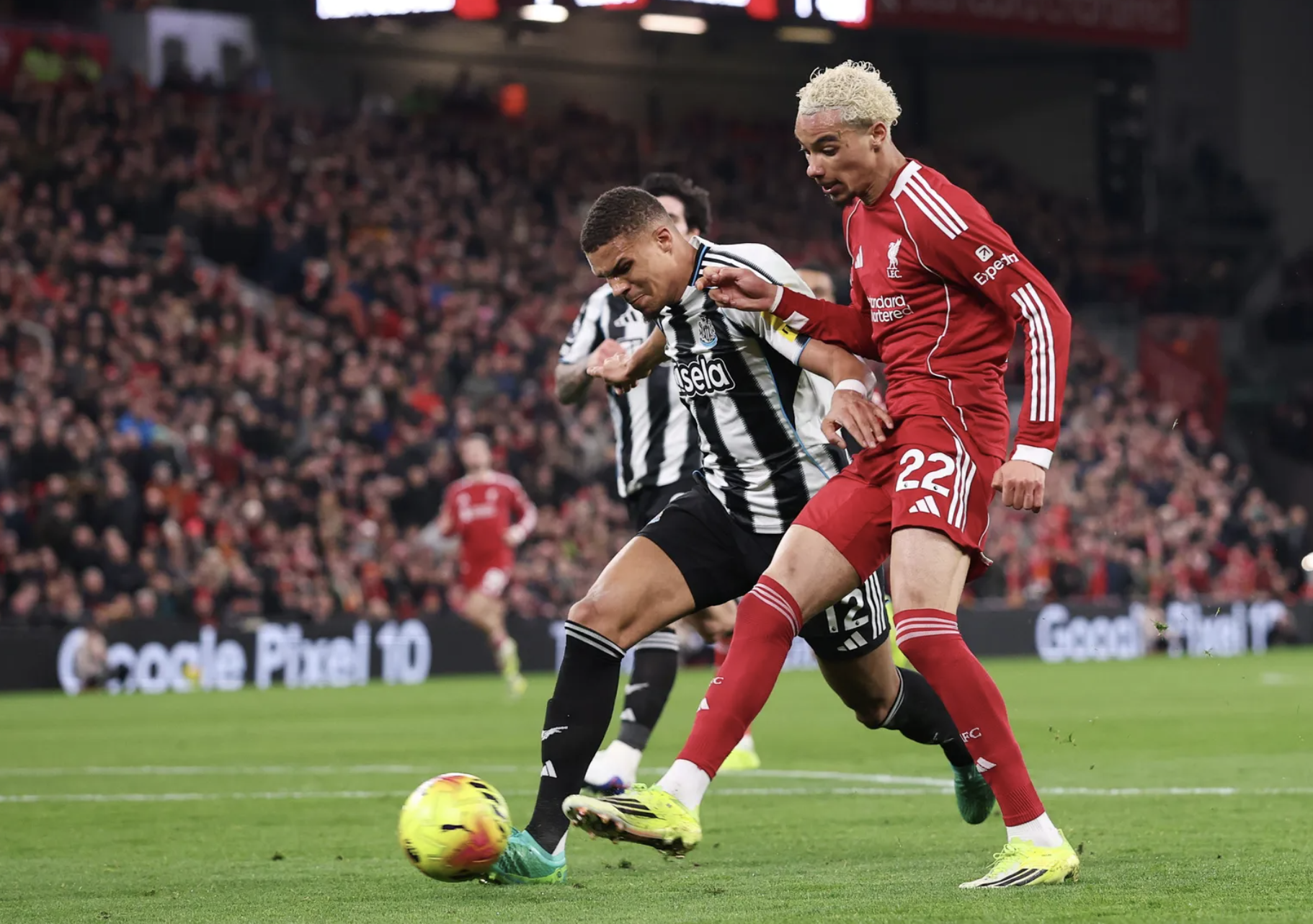 Liverpool ngược dòng đánh bại Newcastle tại Anfield - Ảnh 4.