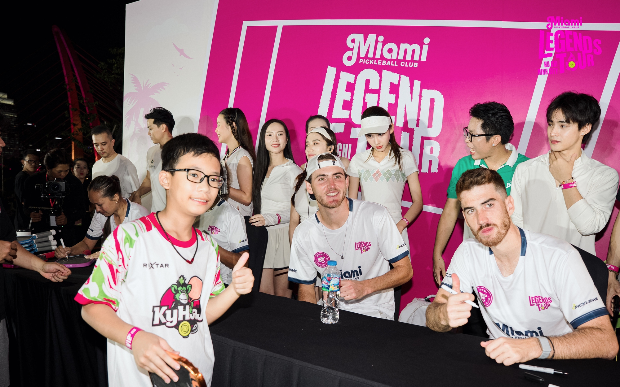 VĐV Việt Nam ghi dấu ấn trong chuỗi trận giao lưu tại Legend Tour 2026