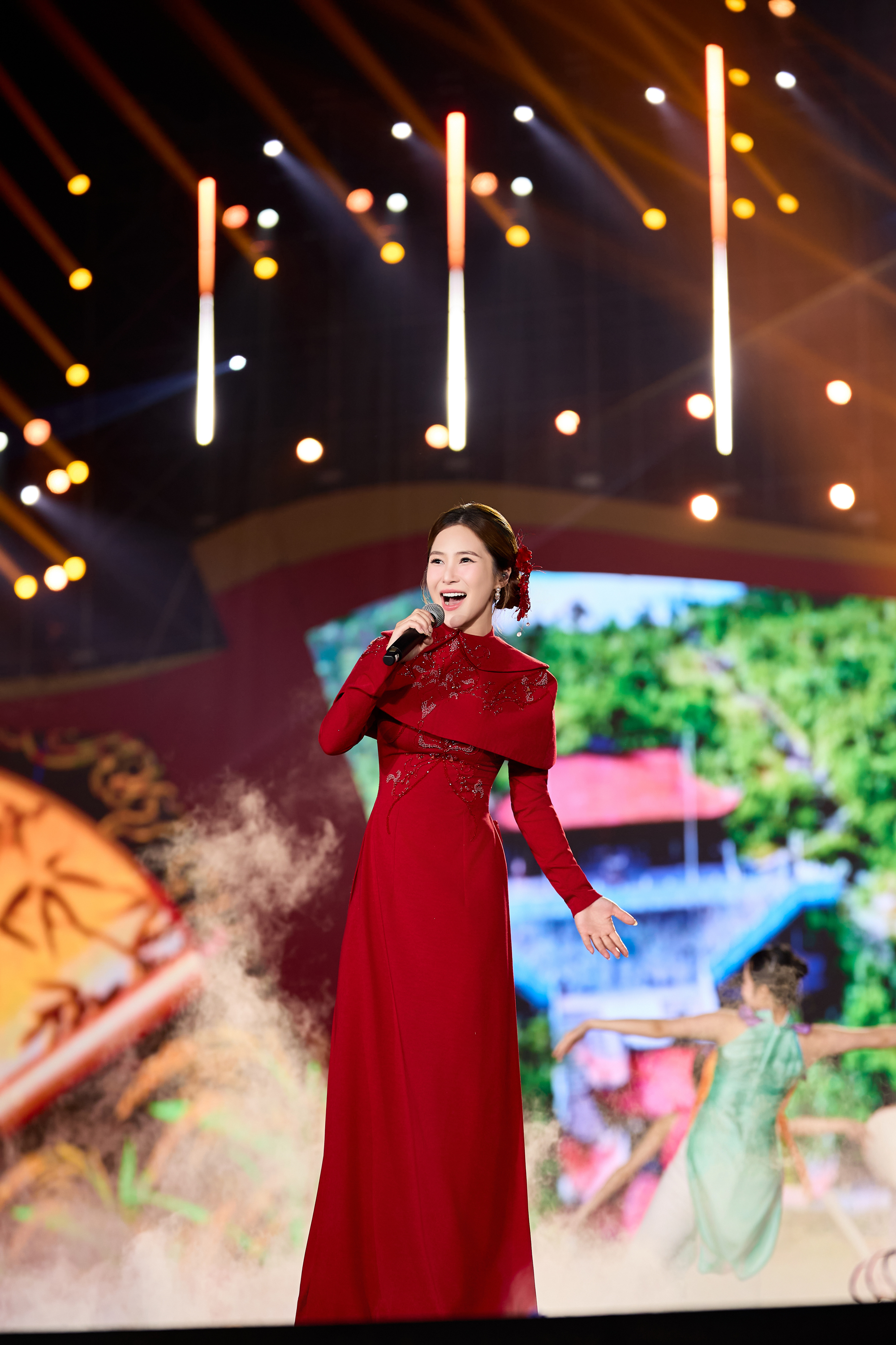 Bản hit mới của Hương Tràm - Ảnh 1.