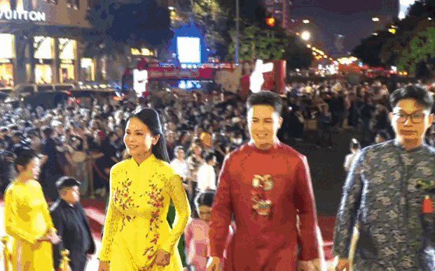 "Mốt" &aacute;o d&agrave;i du xu&acirc;n năm Ngựa - Ảnh 2.