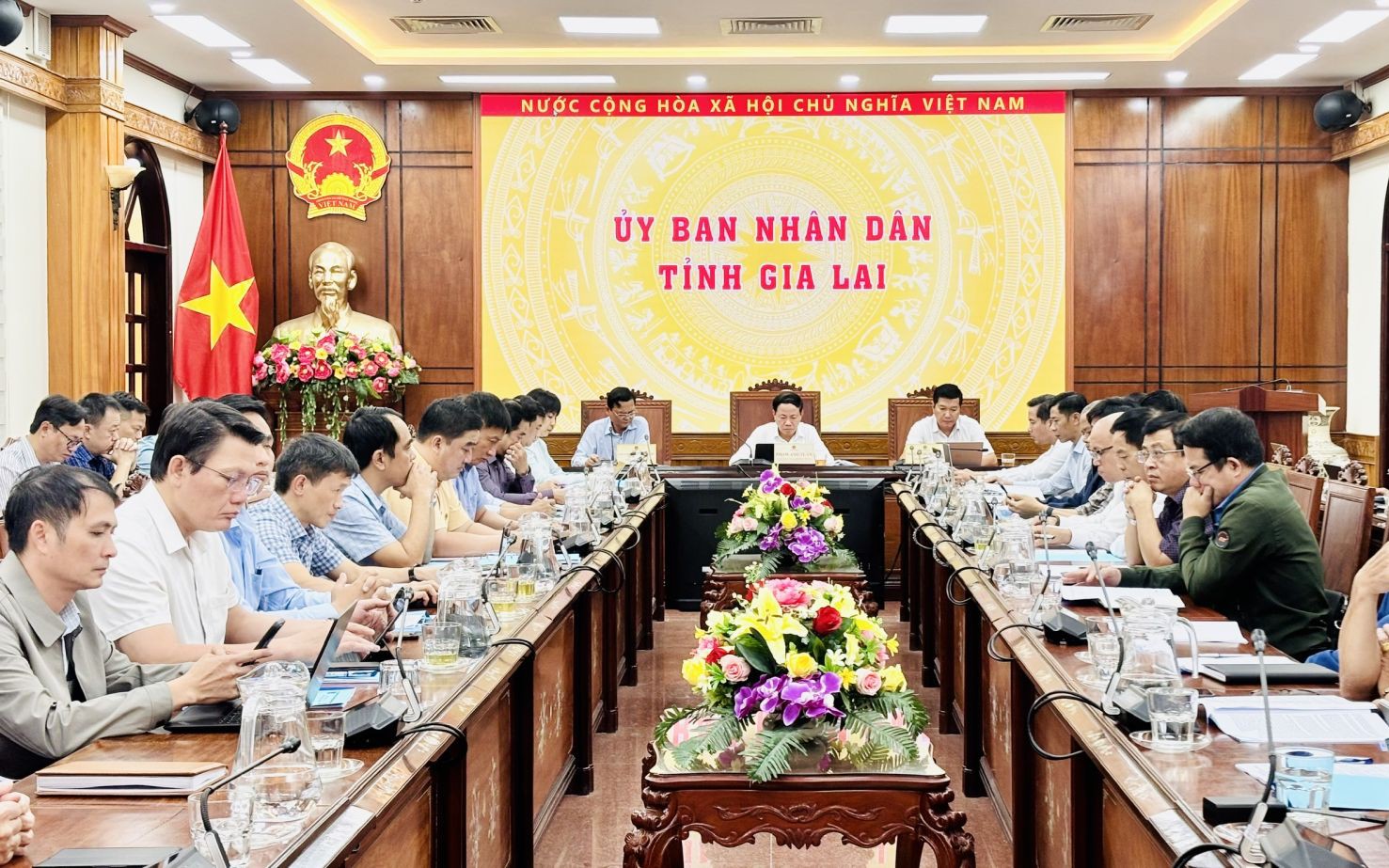 Gia Lai: Nhiều cán bộ thiếu nghiêm túc khi họp trực tuyến
