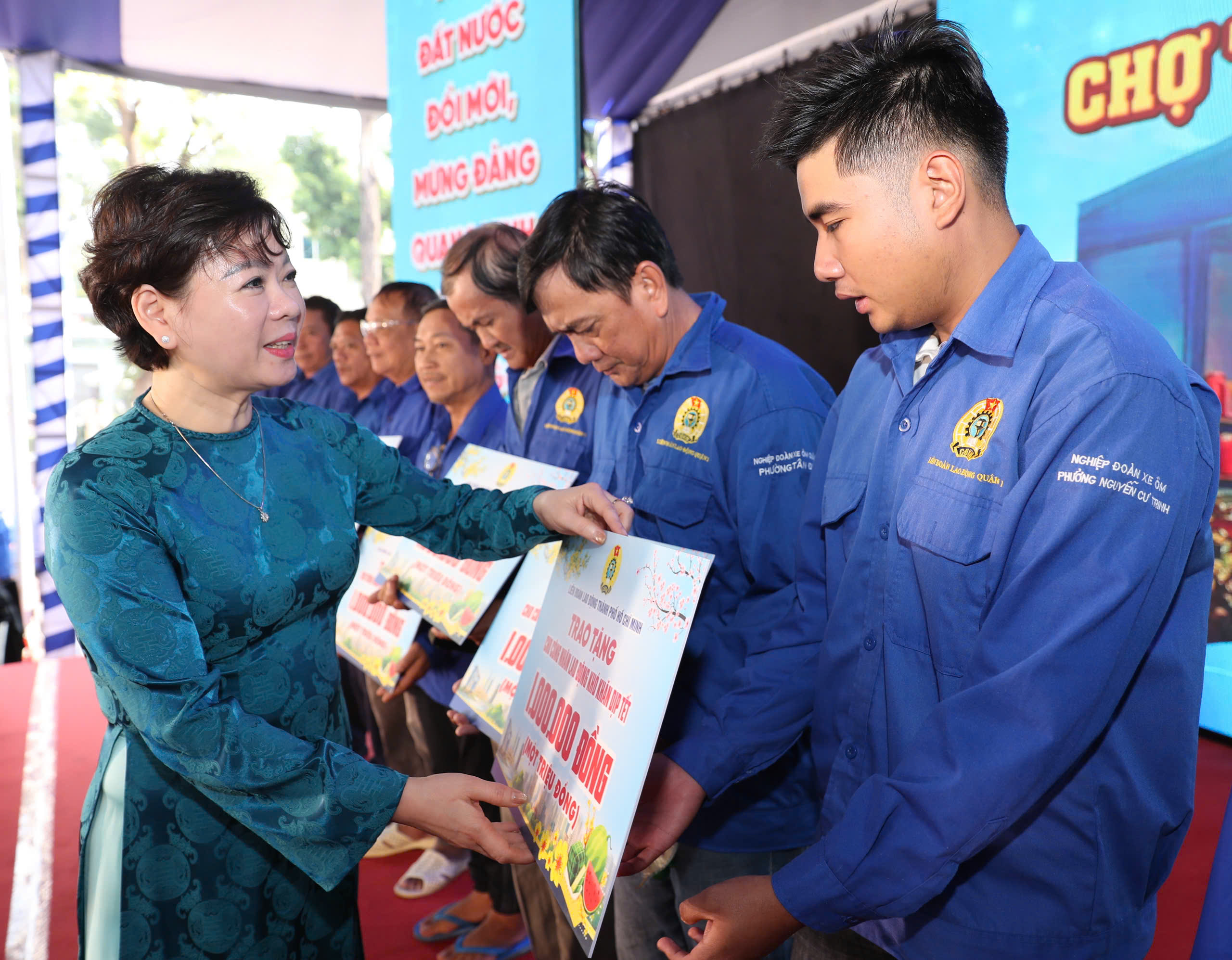12 triệu lượt đo&agrave;n vi&ecirc;n, người lao động được C&ocirc;ng đo&agrave;n chăm lo Tết - Ảnh 15.