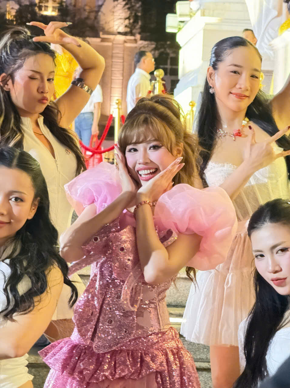 Tiffany Bun – giấc mơ âm nhạc sau một thập kỷ im lặng - Ảnh 1.
