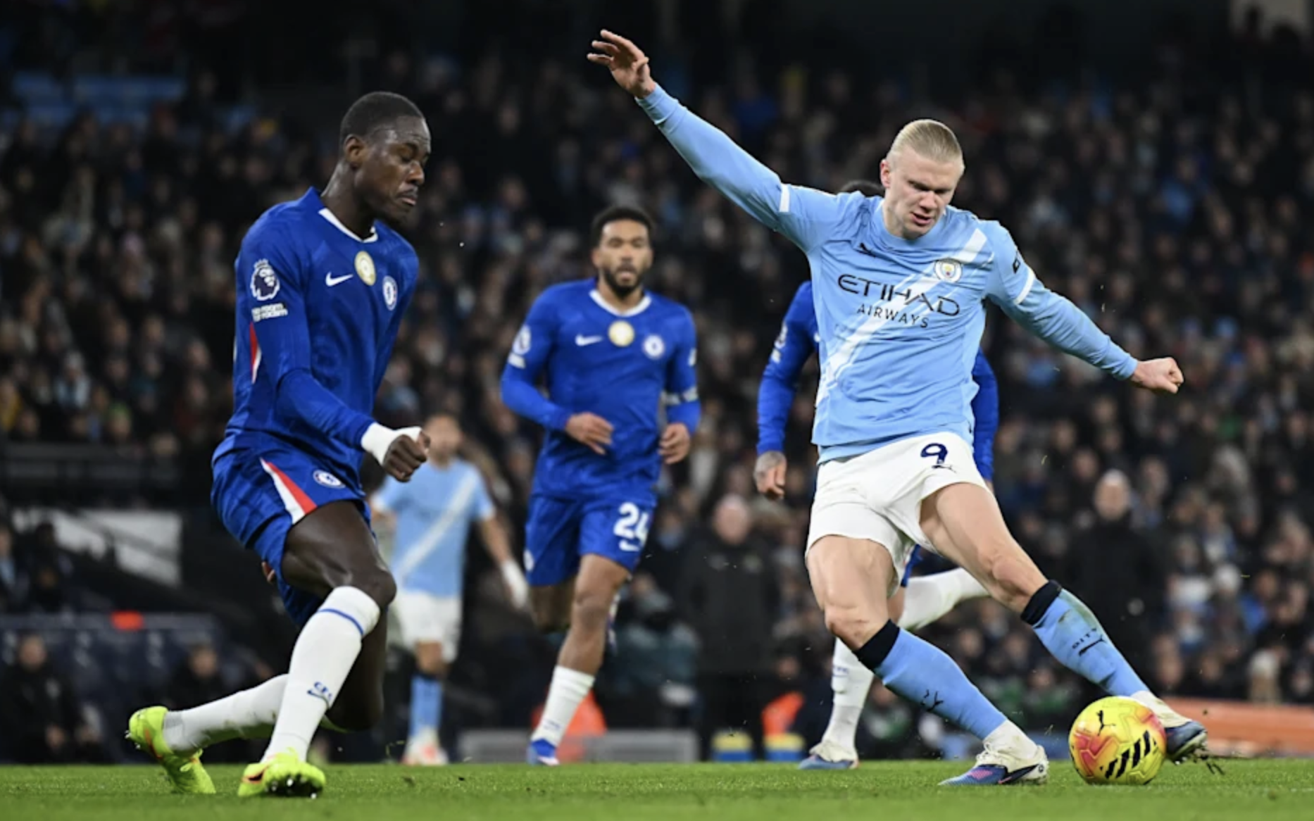 Chelsea gieo sầu Man City phút 90+4, Arsenal hưởng lợi lớn