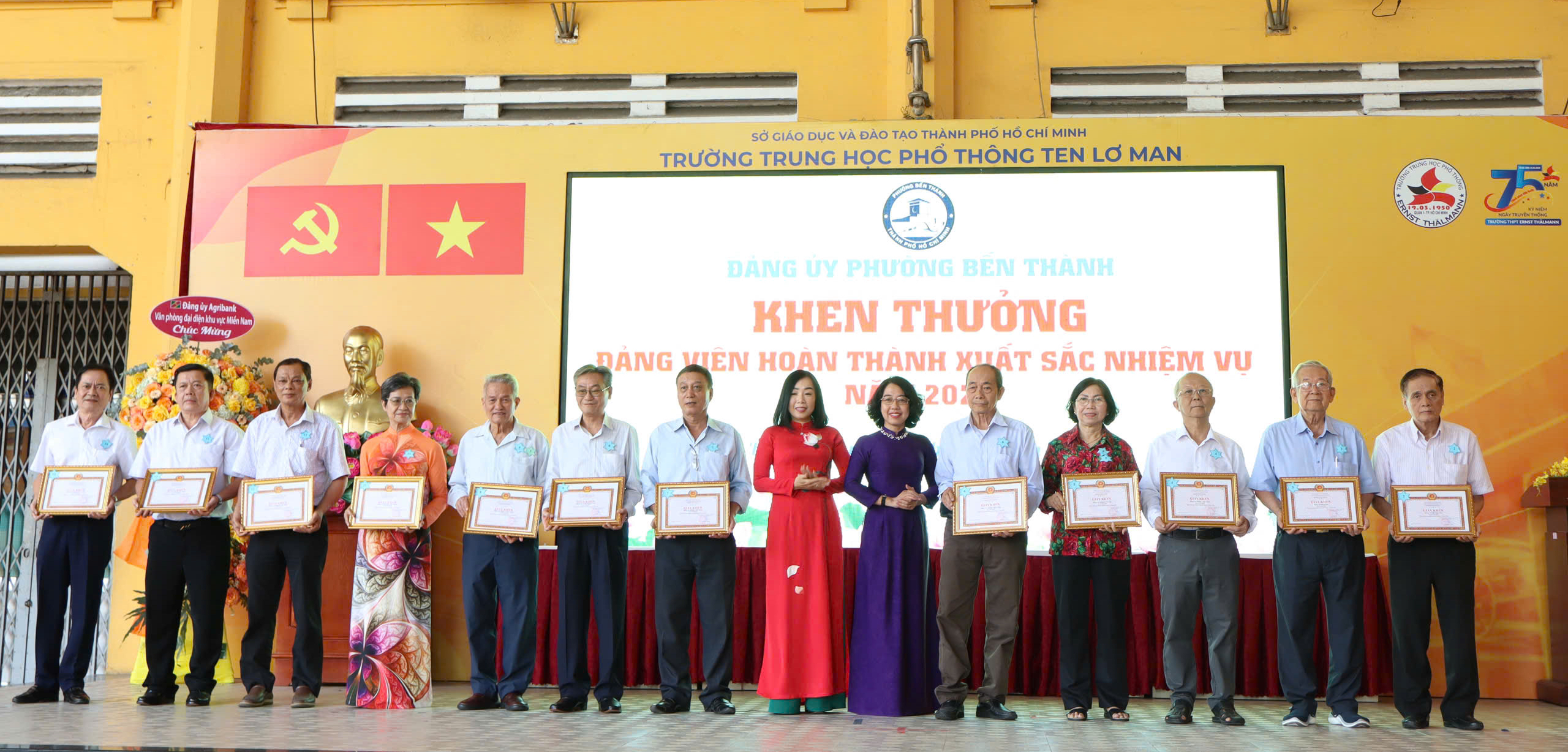 Chủ tịch UBND TPHCM: Mọi việc làm phải xuất phát từ nhu cầu người dân - Ảnh 4.