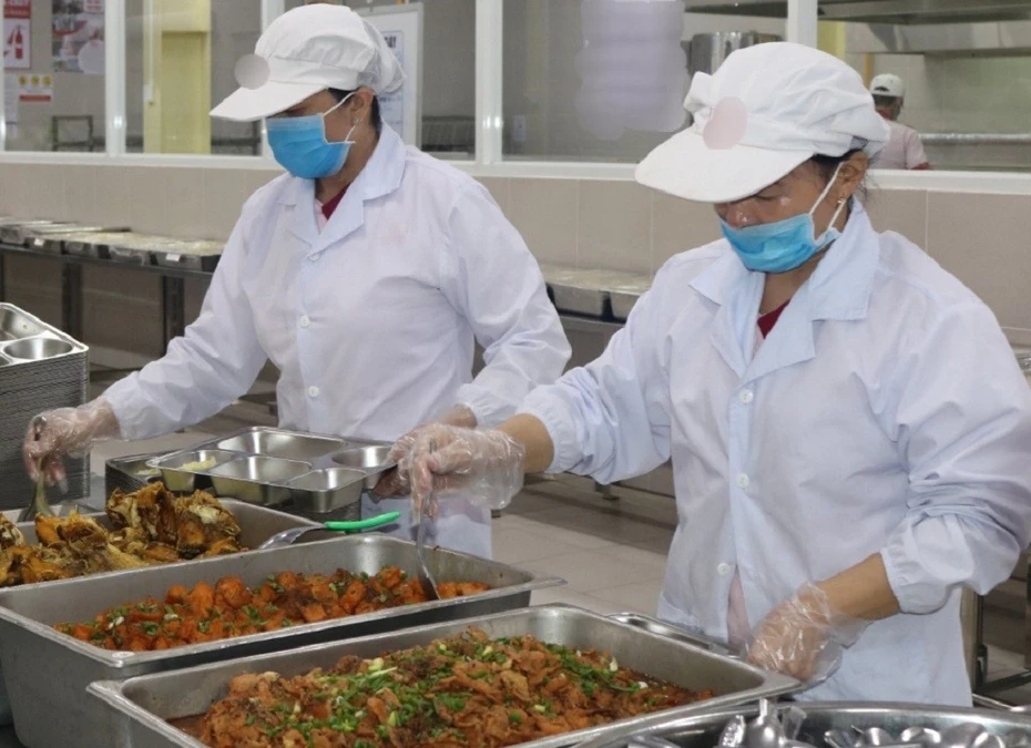 Truy xuất nguồn gốc thực phẩm khiến nhiều người nghi ngộ độc phải nhập viện tại 3 tỉnh - Ảnh 1.