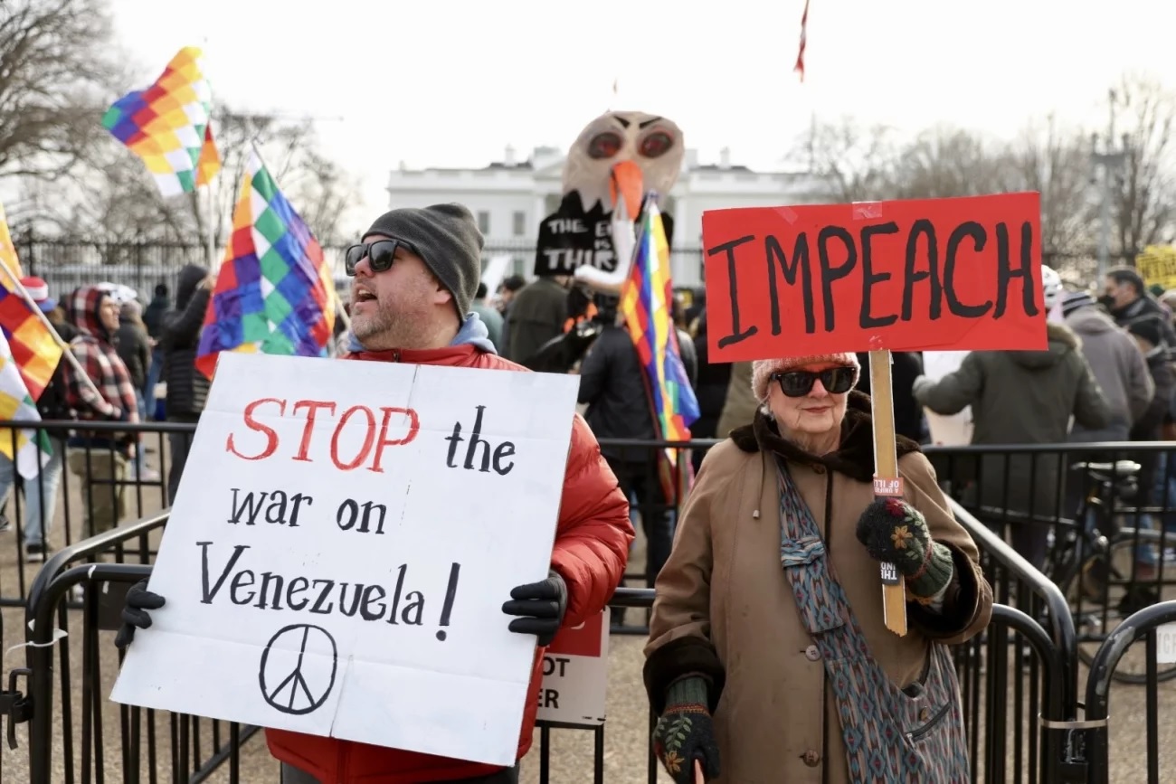 Những h&igrave;nh ảnh đầu ti&ecirc;n từ Venezuela sau đ&ecirc;m bị đột k&iacute;ch - Ảnh 5.