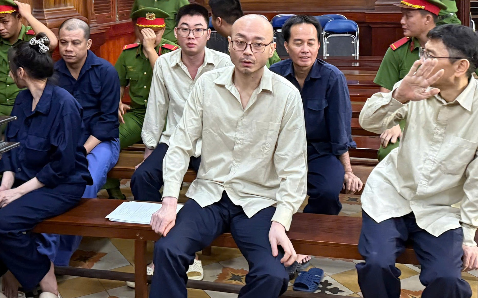 Vụ Nhà hàng Gellary: Lời khai đưa hối lộ không đủ căn cứ xử lý cán bộ