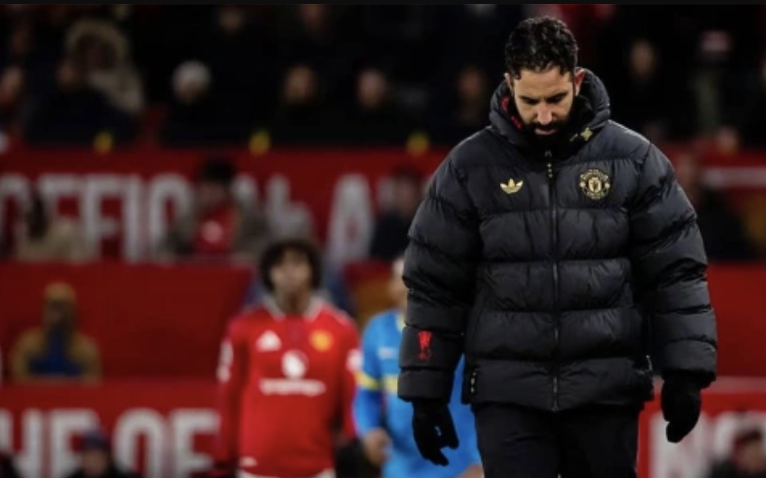 Man United sa thải Ruben Amorim sau 14 tháng