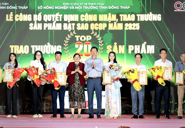 C&ocirc; g&aacute;i v&agrave;ng ng&agrave;nh sầu ri&ecirc;ng nhận bằng chất lượng 2025 - Ảnh 2.
