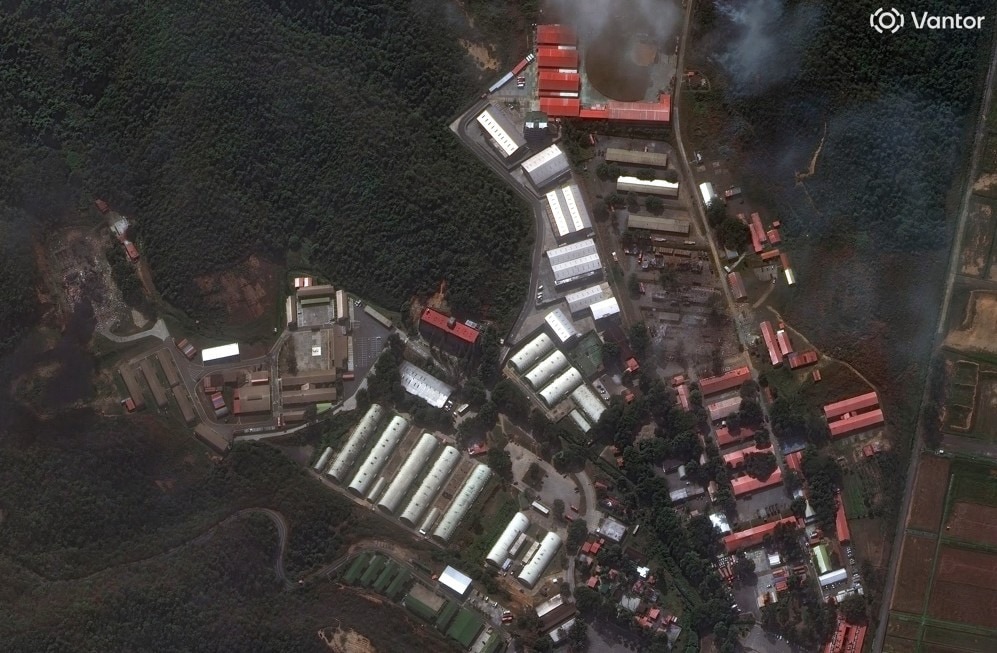 Ảnh vệ tinh hé lộ thiệt hại tại căn cứ quân sự nơi Tổng thống Venezuela bị bắt - Ảnh 4.