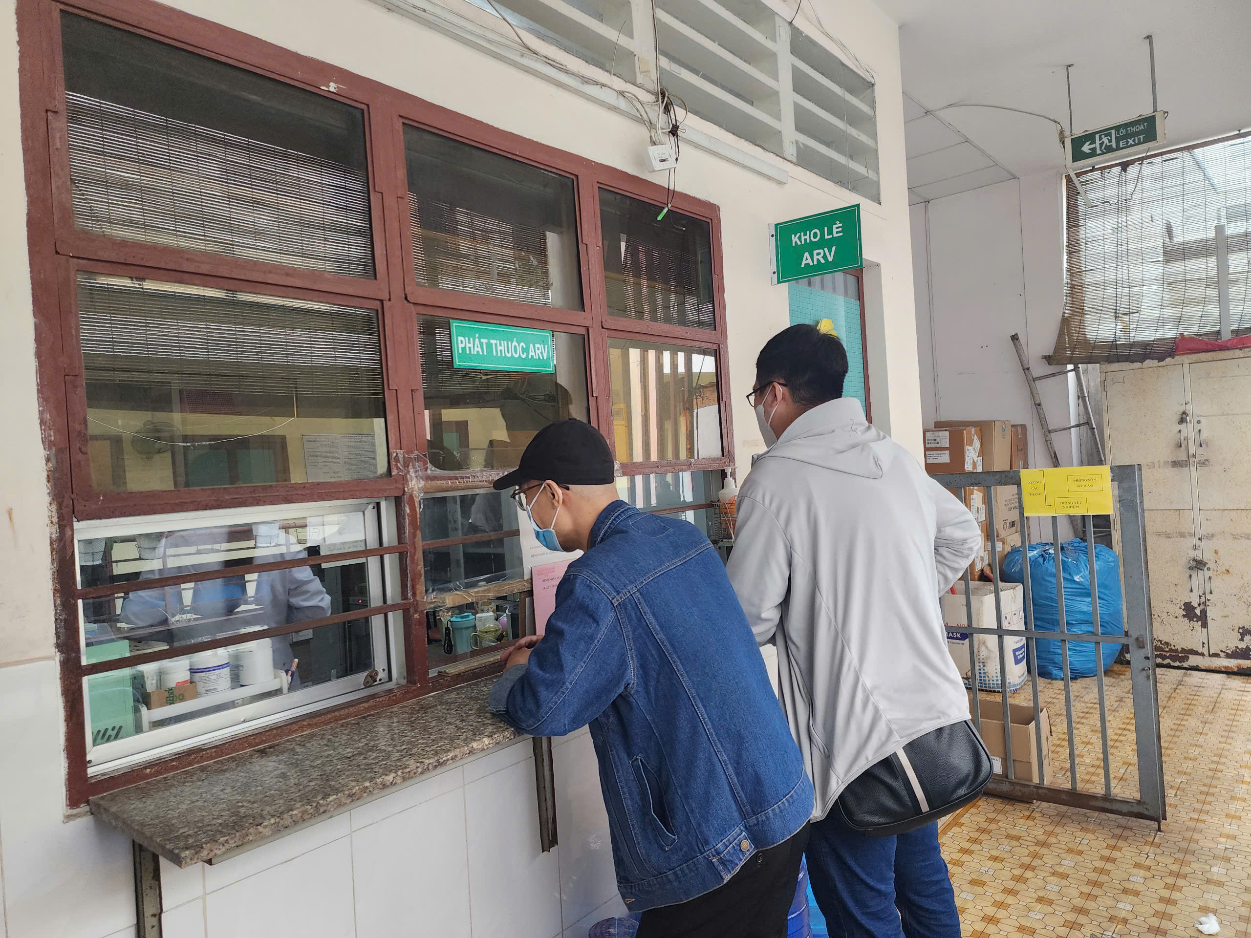 Nh&oacute;m tuổi nhiễm HIV tại TPHCM tập trung chủ yếu từ 15 đến 29  - Ảnh 1.