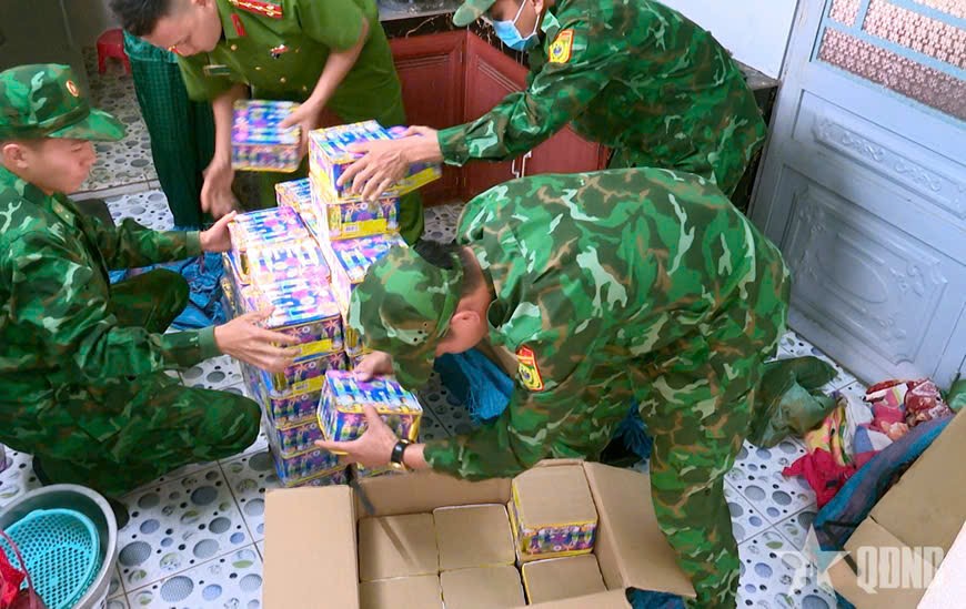 Đối tượng ở Đồng Nai bu&ocirc;n h&agrave;ng lậu ph&aacute;o hoa nổ tại T&acirc;y Ninh bị bắt giữ - Ảnh 1.
