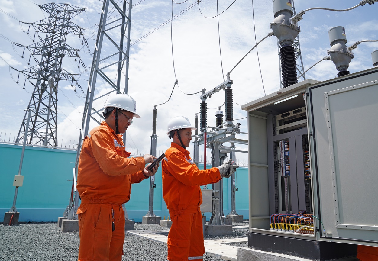 10 dấu ấn nổi bật của EVNSPC trong năm 2025 - Ảnh 7.