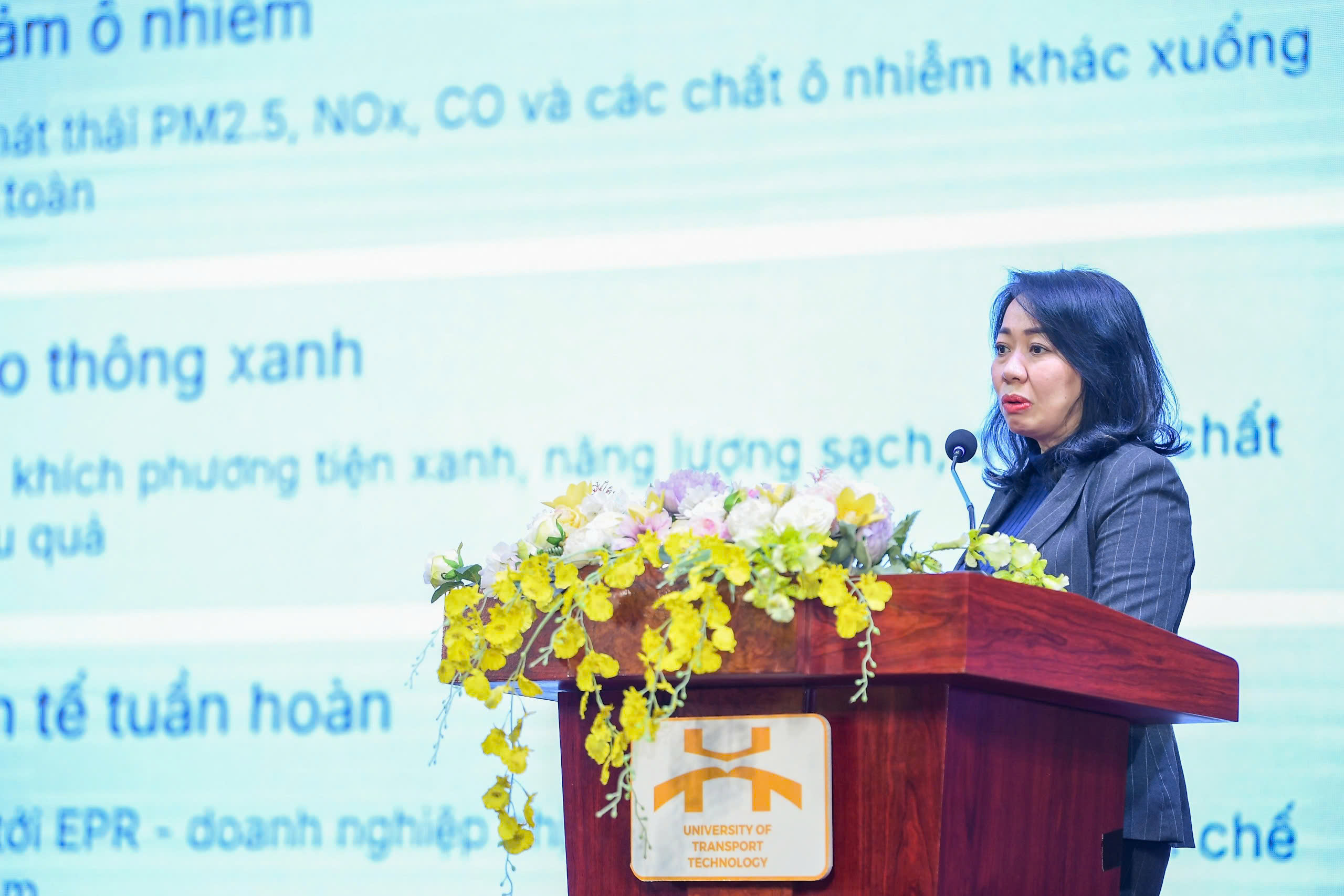 H&agrave; Nội &aacute;p dụng camera AI gi&aacute;m s&aacute;t v&ugrave;ng ph&aacute;t thải thấp để kiểm so&aacute;t &ocirc; nhiễm - Ảnh 1.