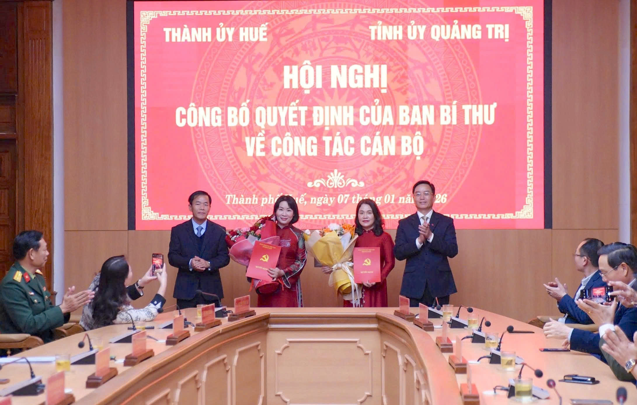 Ban Bí thư có quyết định về công tác cán bộ tại Huế và Quảng Trị - Ảnh 1.