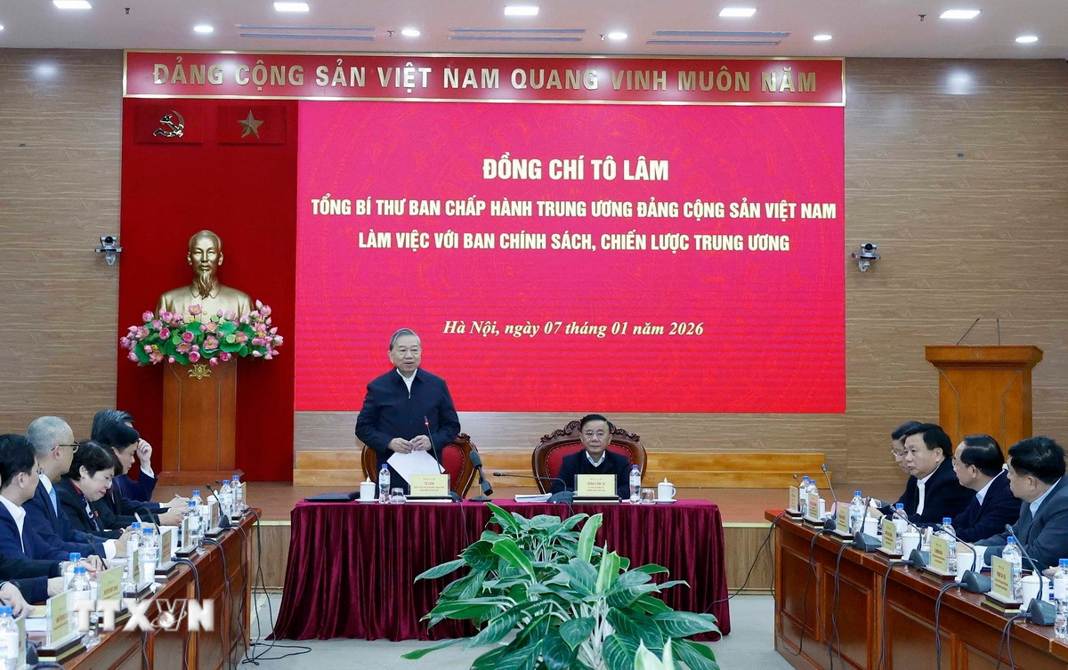 Tổng Bí thư Tô Lâm: Từ nhà nước "làm thay" sang "tạo điều kiện để xã hội và doanh nghiệp sáng tạo" - Ảnh 1.