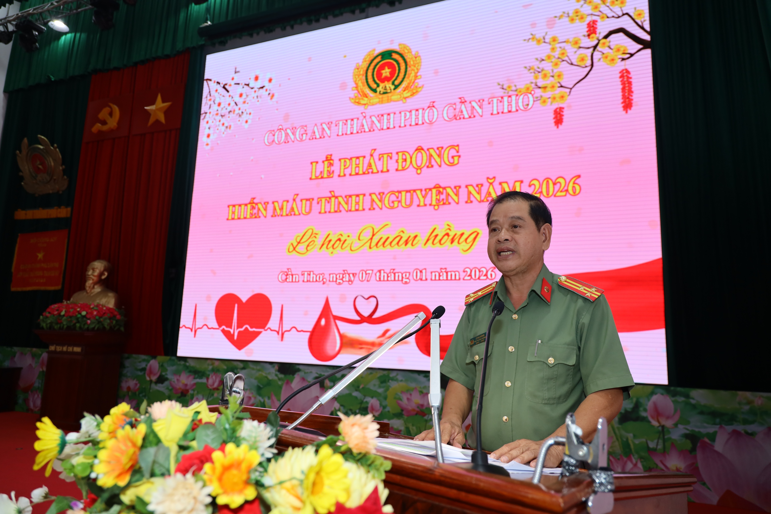 C&aacute;n bộ C&ocirc;ng an TP Cần Thơ x&uacute;c động với 113 lần hiến m&aacute;u t&igrave;nh nguyện V&igrave; nh&acirc;n d&acirc;n - Ảnh 1.