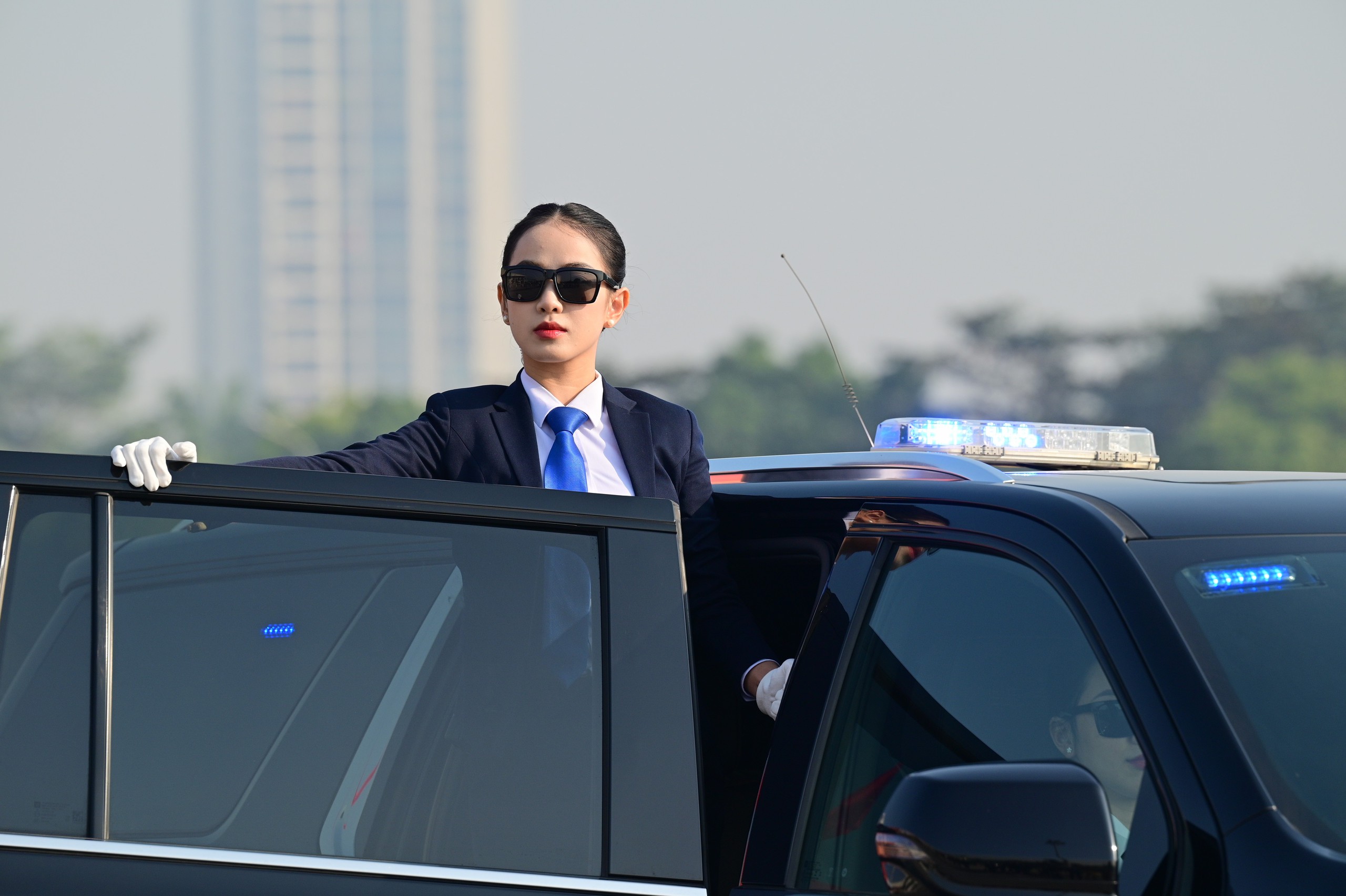 Lực lượng đặc nhiệm c&ugrave;ng kh&iacute; t&agrave;i hiện đại bảo vệ Đại hội Đảng to&agrave;n quốc lần thứ XIV - Ảnh 8.