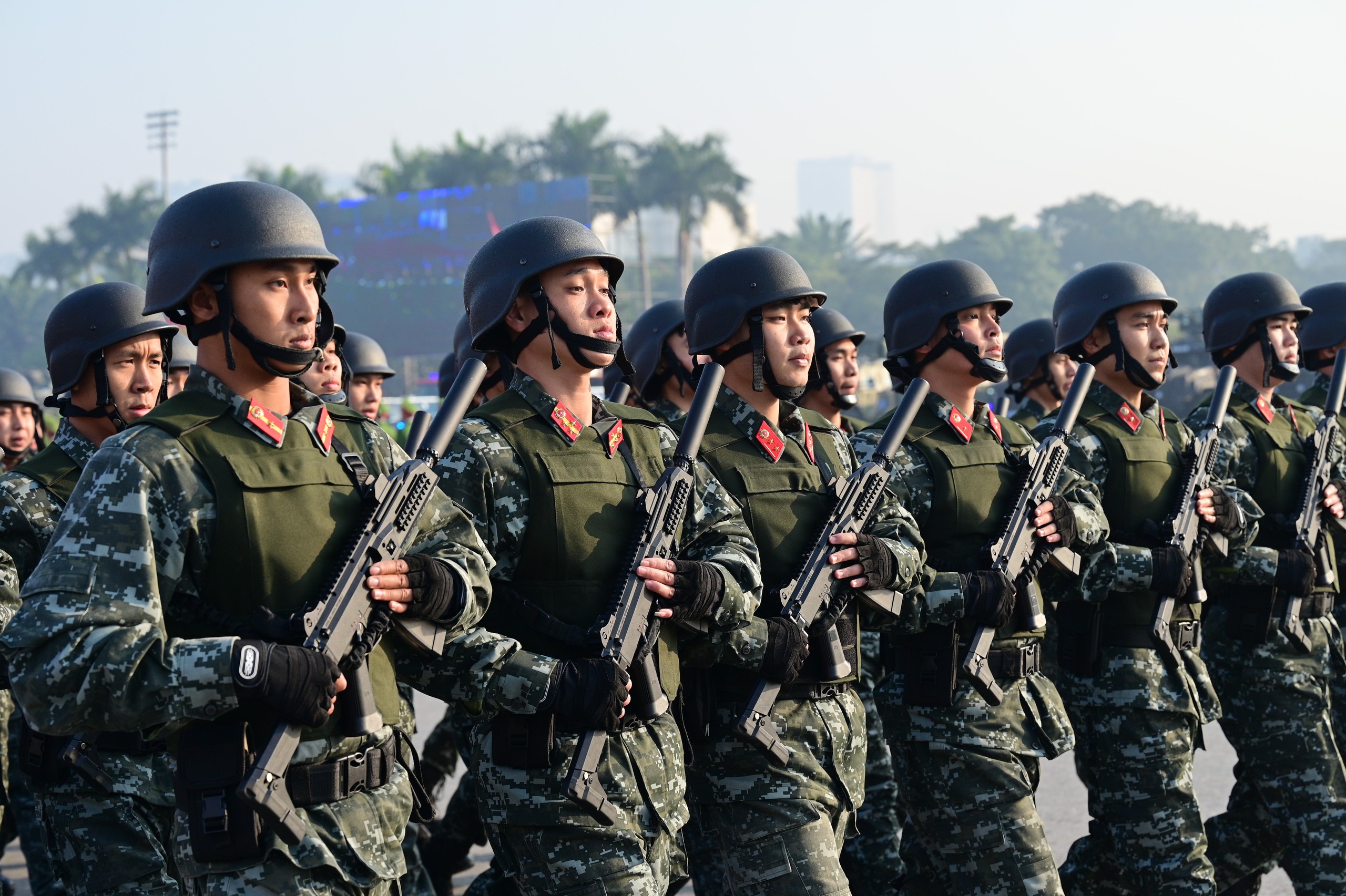 Lực lượng đặc nhiệm c&ugrave;ng kh&iacute; t&agrave;i hiện đại bảo vệ Đại hội Đảng to&agrave;n quốc lần thứ XIV - Ảnh 3.