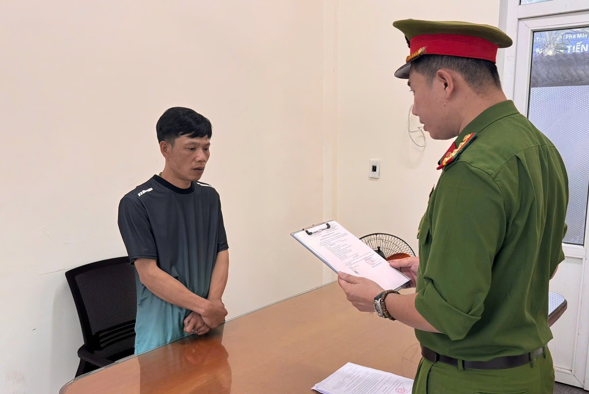 Khởi tố vụ lừa đảo đầu tư v&agrave;ng online v&agrave; rửa tiền tại Đ&agrave; Nẵng - Ảnh 1.