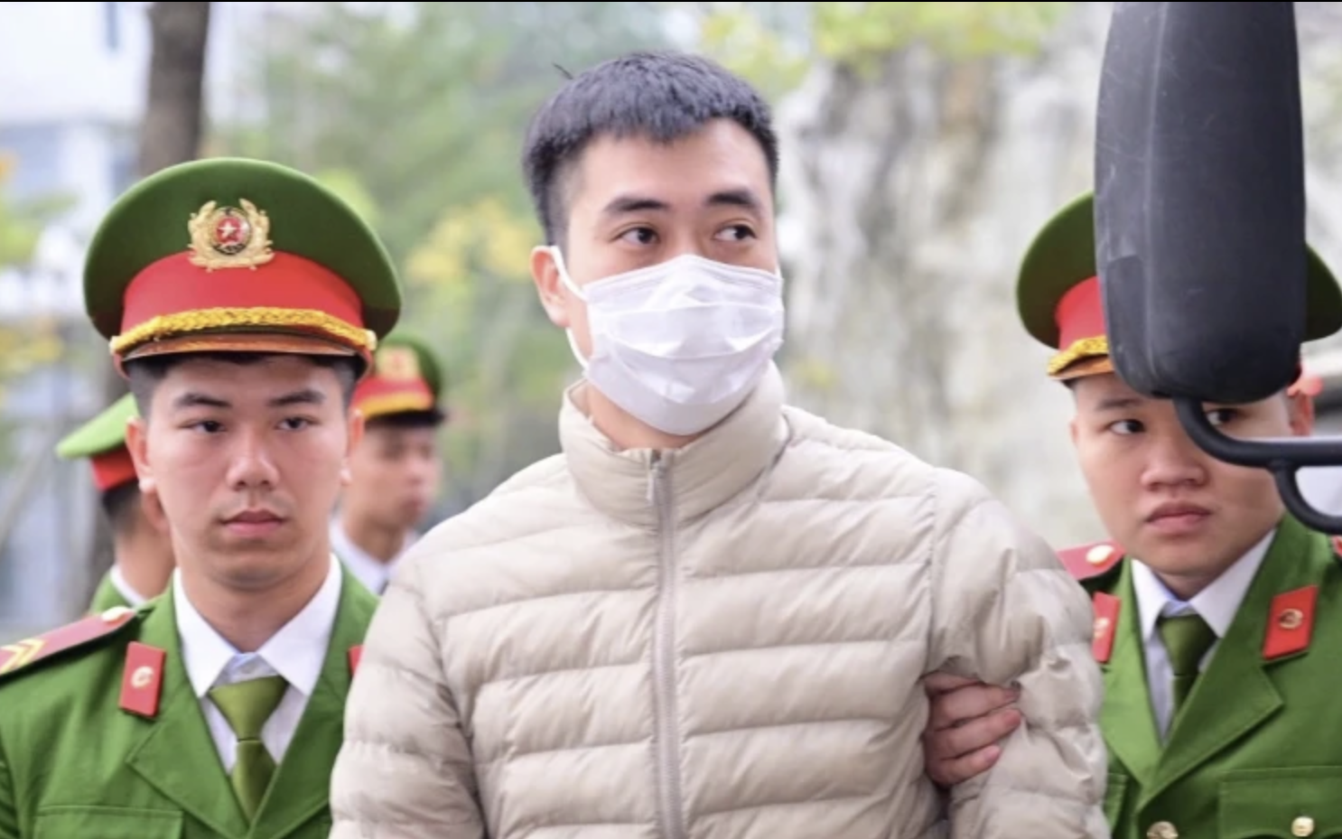 Nói lời sau cùng, Tổng giám đốc Z Holding xin lỗi khách hàng đã dùng sữa "chưa đạt"