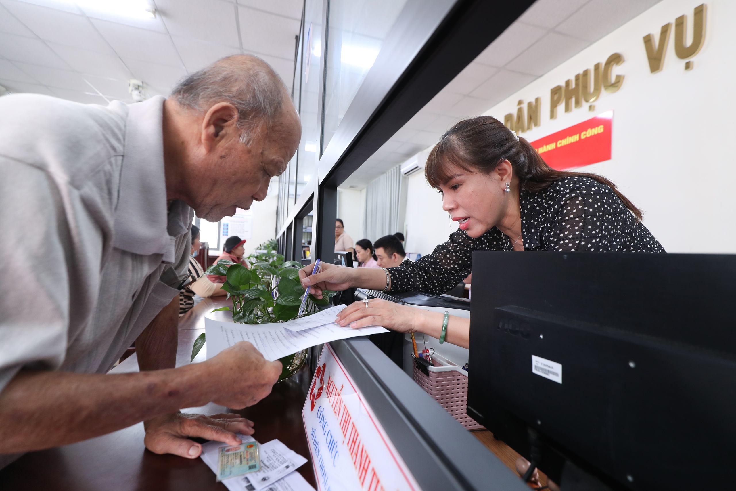 [Emagazine] - 12 dấu ấn nổi bật của TPHCM năm 2025 - Ảnh 5.