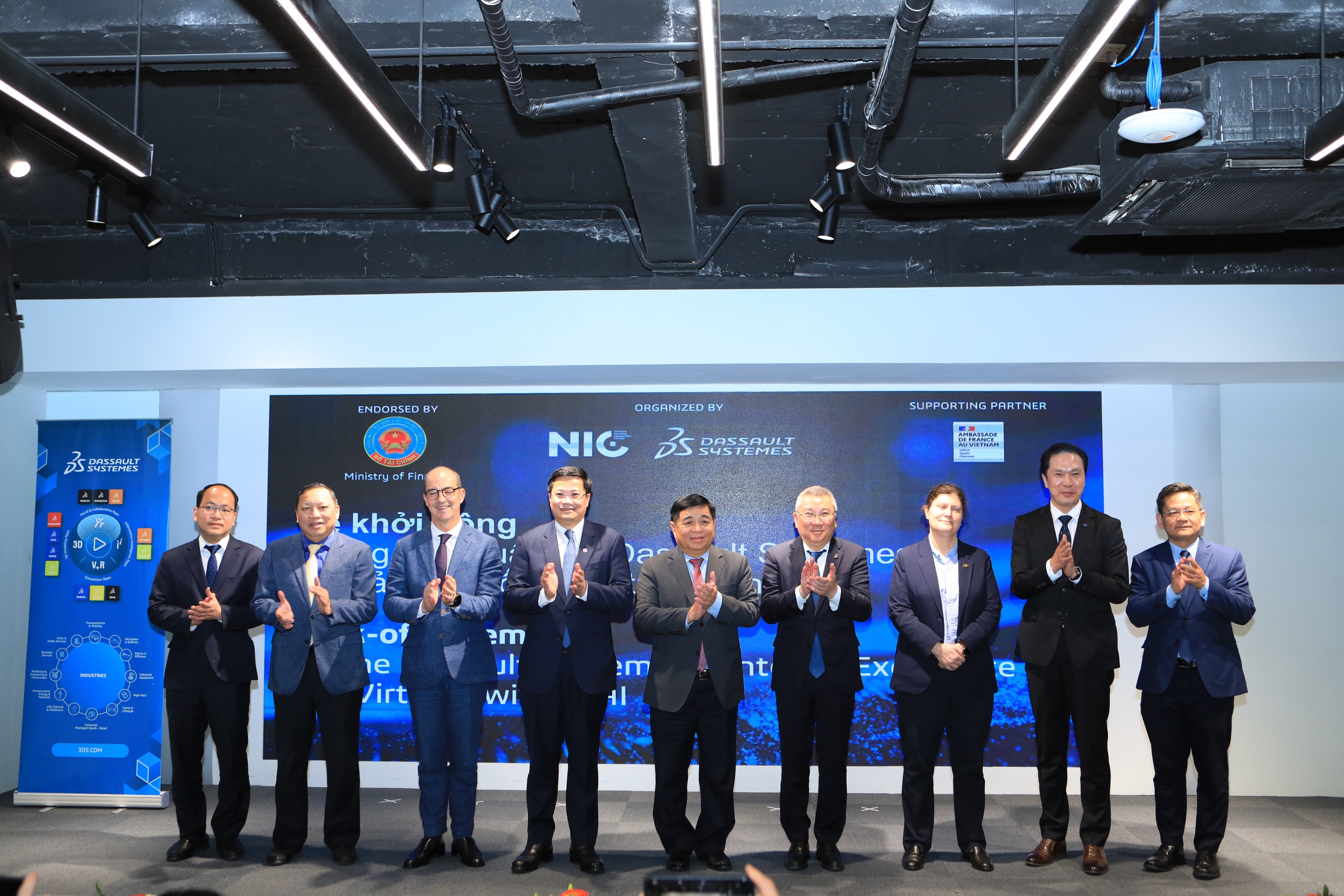 Dassault Syst&egrave;mes "bắt tay" NIC ra mắt Trung t&acirc;m Xuất sắc về AI v&agrave; Bản sao số tại Việt Nam - Ảnh 3.