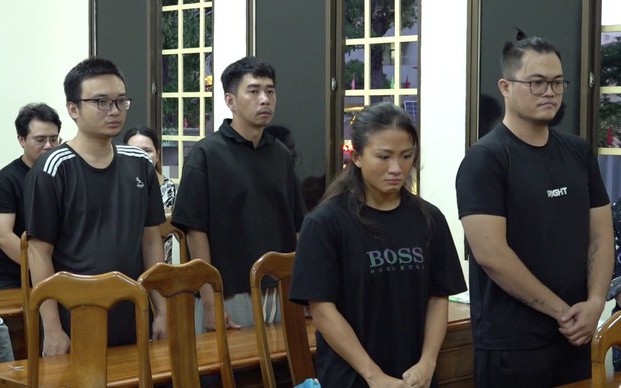 TPHCM ngày 8-1: Công ty tặng ô tô cho nhân viên; công an bắt "trùm" đứng sau nhiều cơ sở giải trí