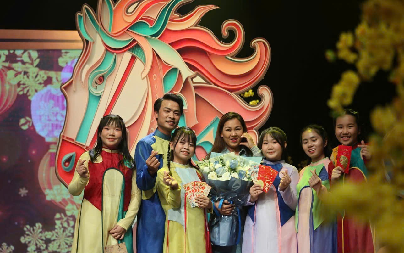 Hữu Phúc, Y Nhã và Si Si Academy bền bỉ với Giải Mai Vàng