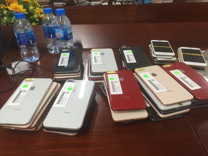 Tổ chức bán 2.540 chiếc Iphone là tang vật vi phạm hành chính, giá hơn 2,03 tỉ đồng - Ảnh 1.