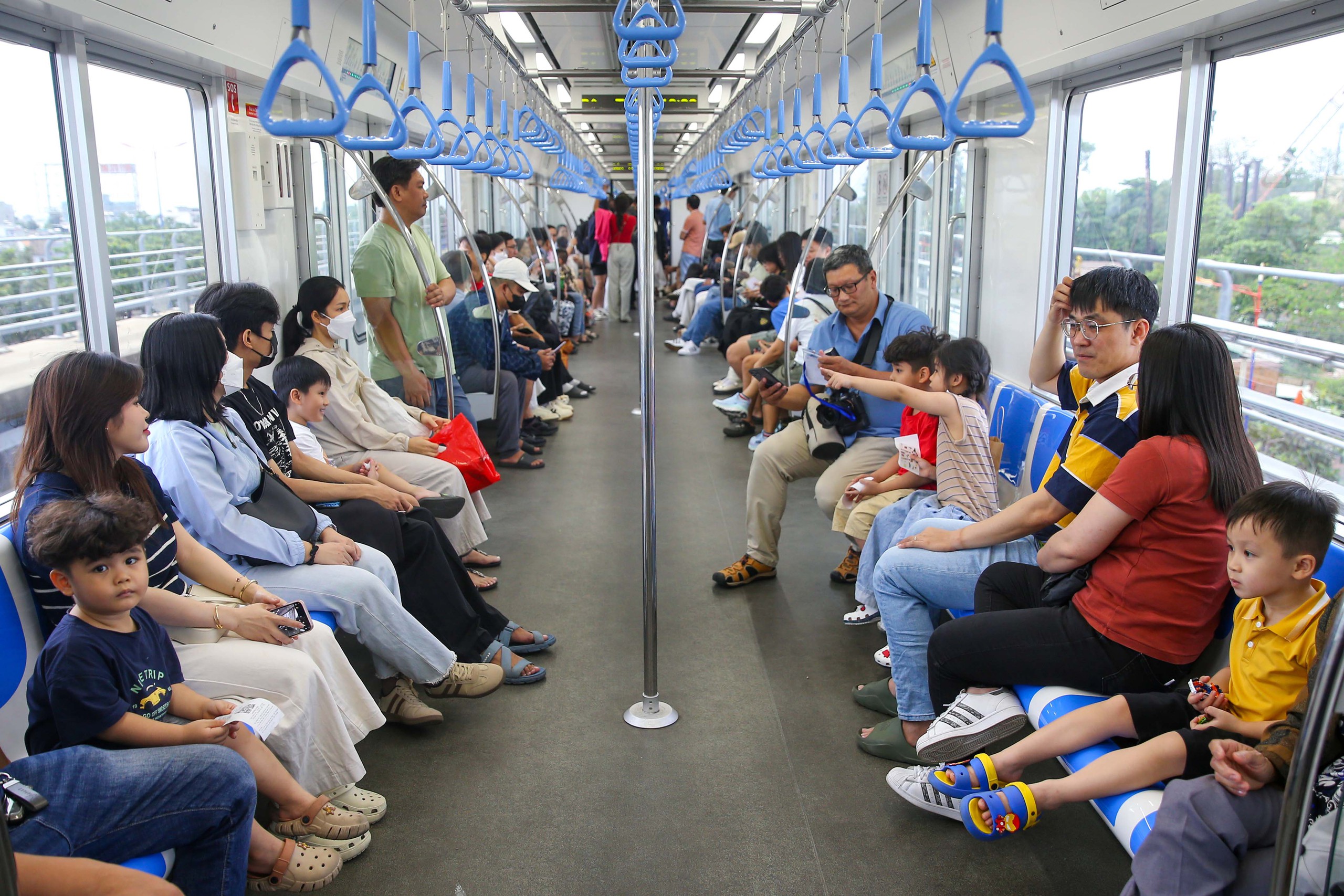 [Emagazine] - 12 dấu ấn nổi bật của TPHCM năm 2025 - Ảnh 49.