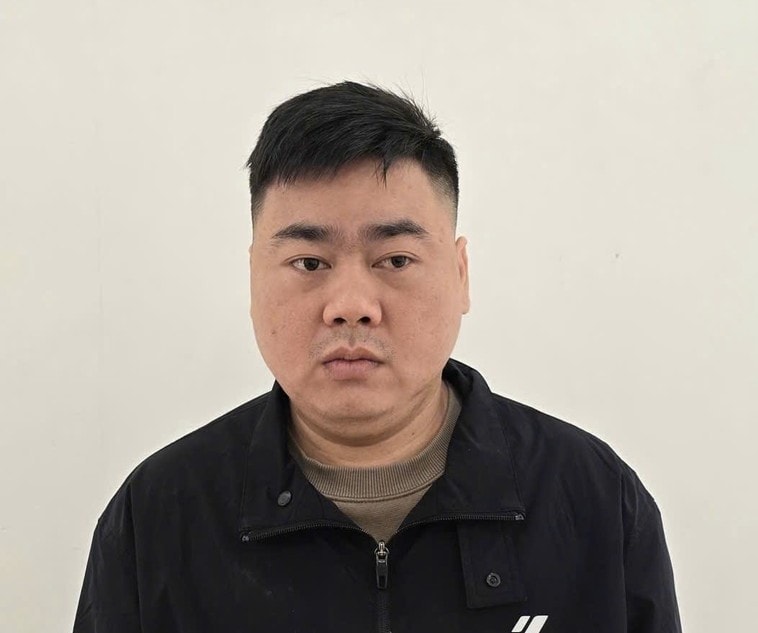 Chân dung kẻ điều hành 103 website, đăng tải hơn 7.000 video khiêu dâm - Ảnh 1.