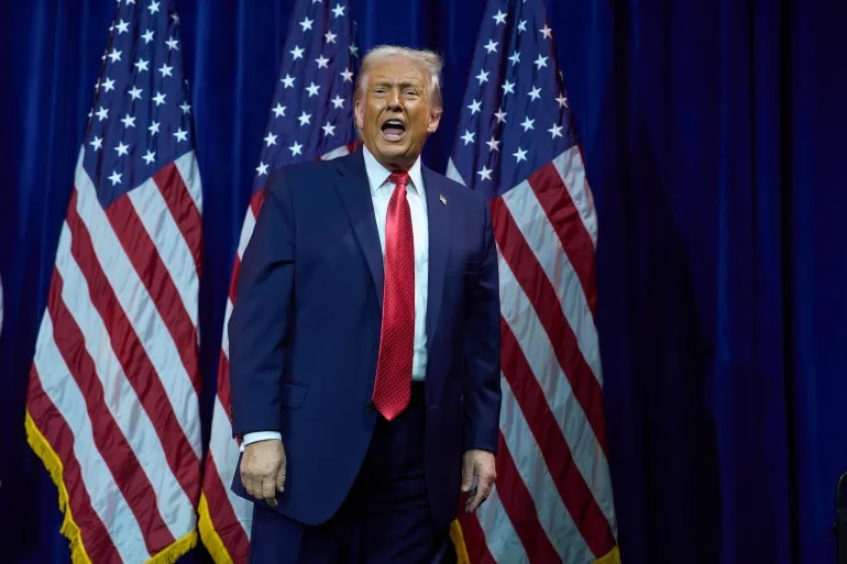 Bước đi táo bạo của ông Donald Trump về dầu mỏ Venezuela - Ảnh 1.