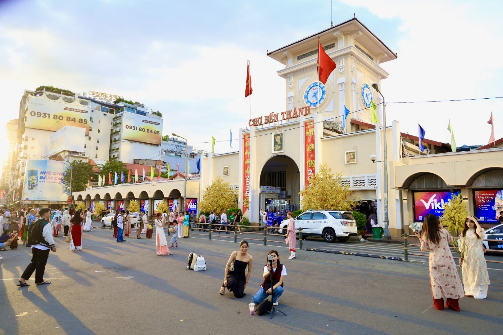 B&iacute; thư Th&agrave;nh ủy TPHCM chỉ đạo l&agrave;m nhanh c&aacute;c dự &aacute;n chỉnh trang đ&ocirc; thị - Ảnh 1.