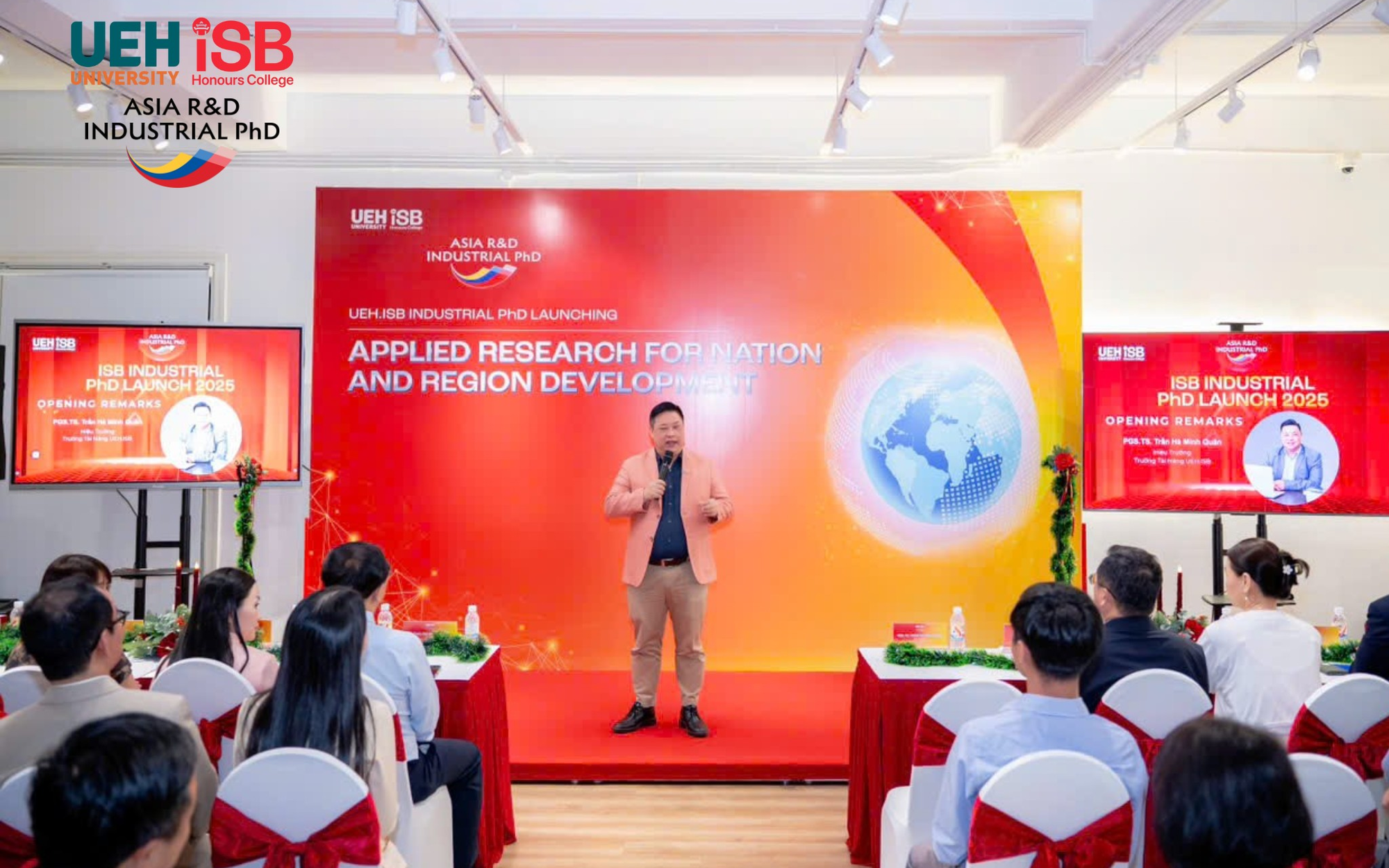 UEH.ISB ra mắt Chương trình Tiến sĩ Nghiên cứu Ứng dụng, kết nối học thuật với thực tiễn phát triển